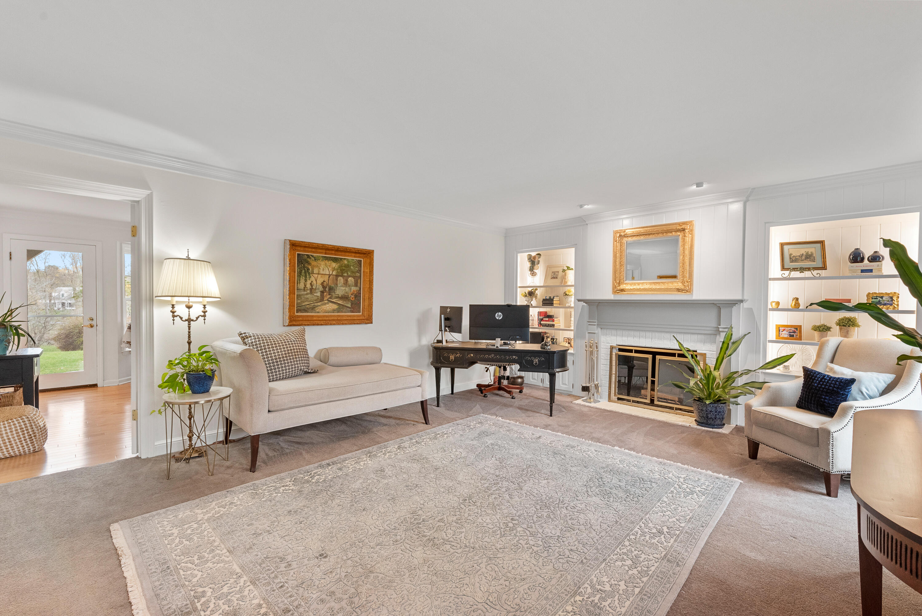 Mequon, Wisconsin, 53092, United States, 4 Bedrooms Bedrooms, ,3 BathroomsBathrooms,Residential,For Sale,1989588