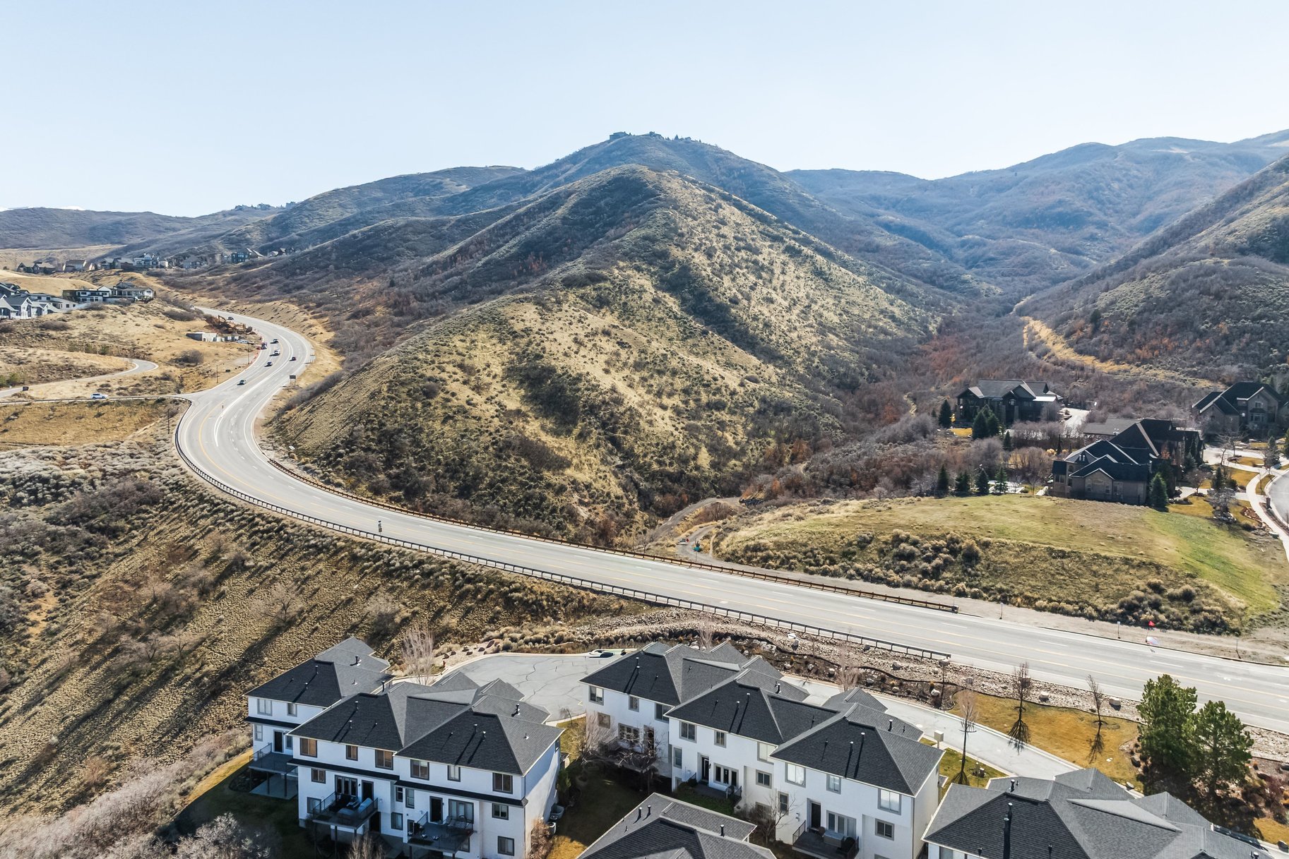  Large Townhouse With Both Mountain and Valley Views - 物件實景