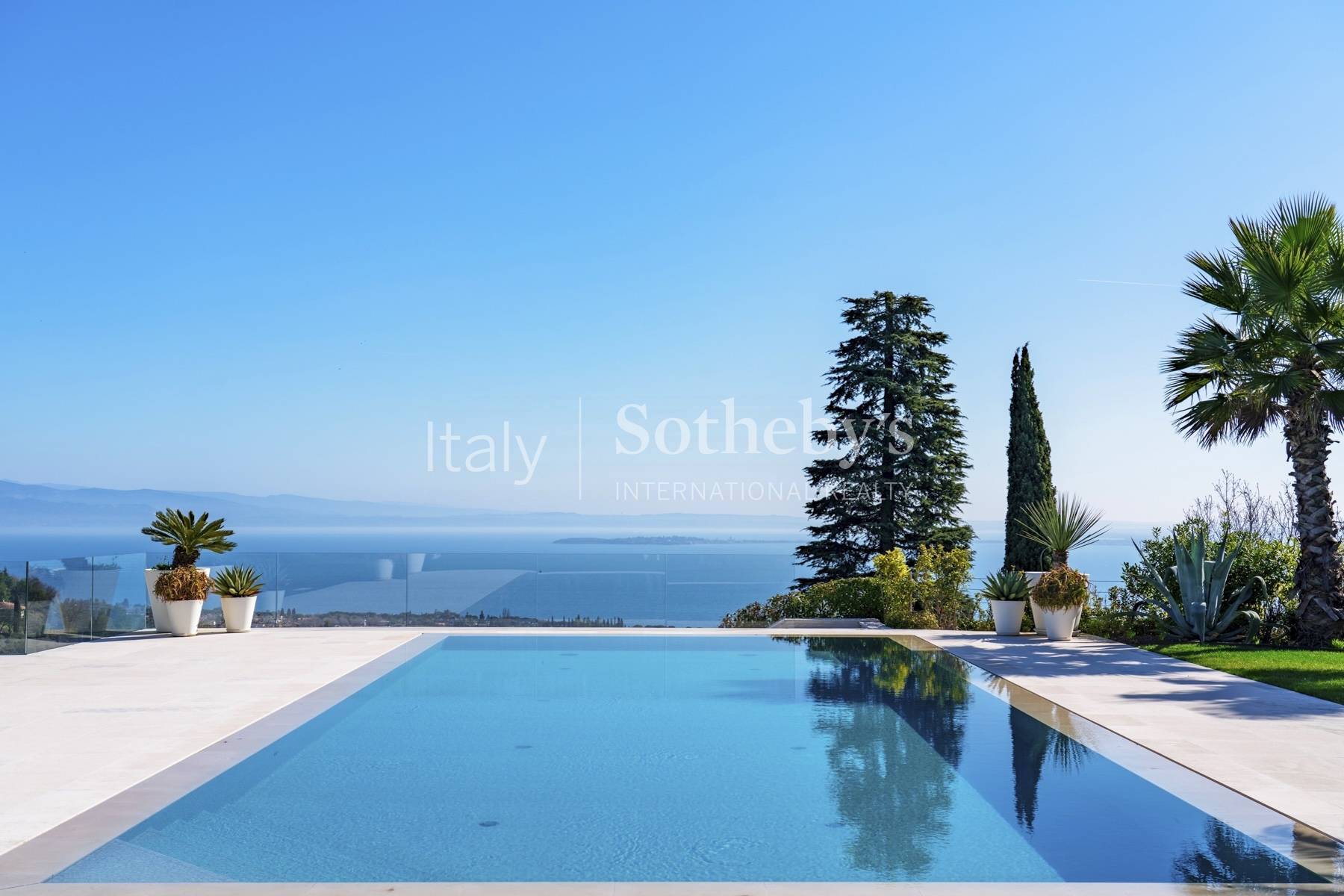  Exclusive Lake Garda Villa with Infinity Pool and Spectacular Views - 物件實景