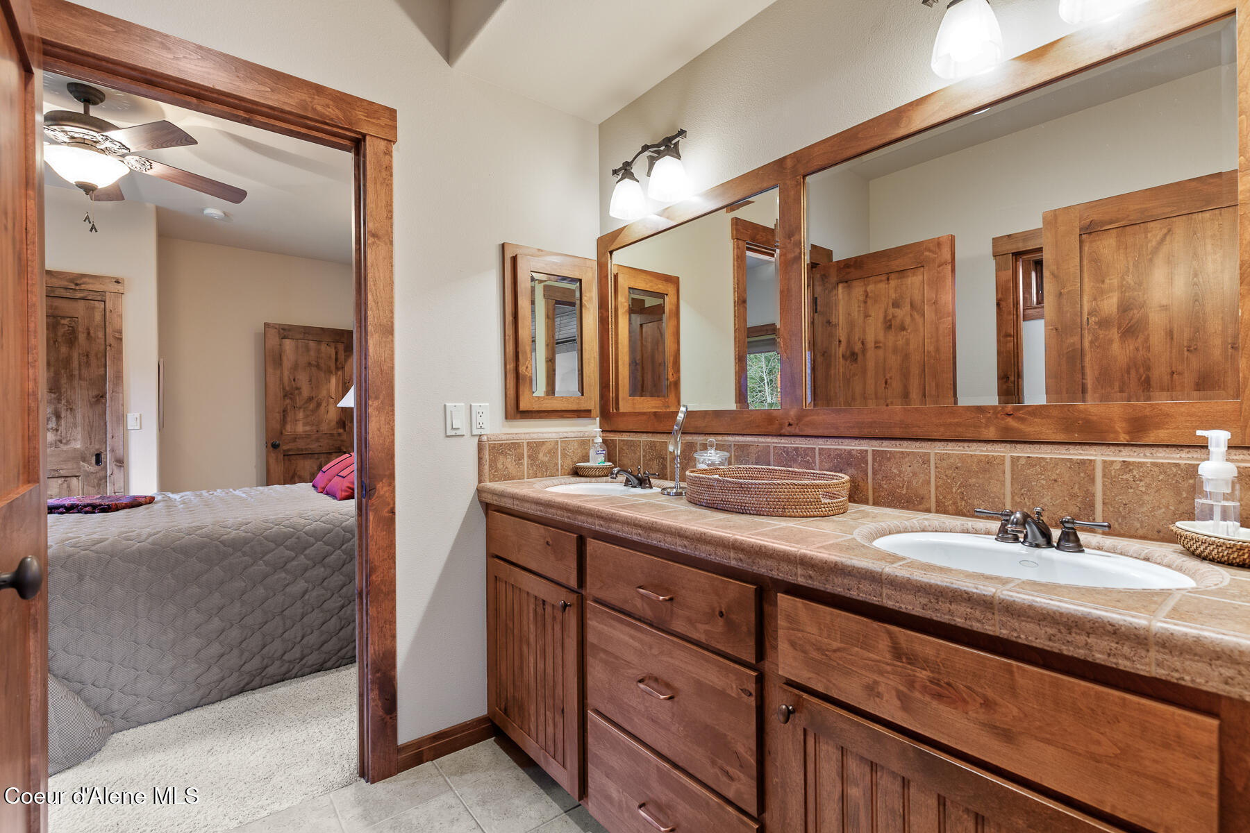 Hayden, Idaho, 83835, United States, 5 Bedrooms Bedrooms, ,4 BathroomsBathrooms,Residential,For Sale,1989952