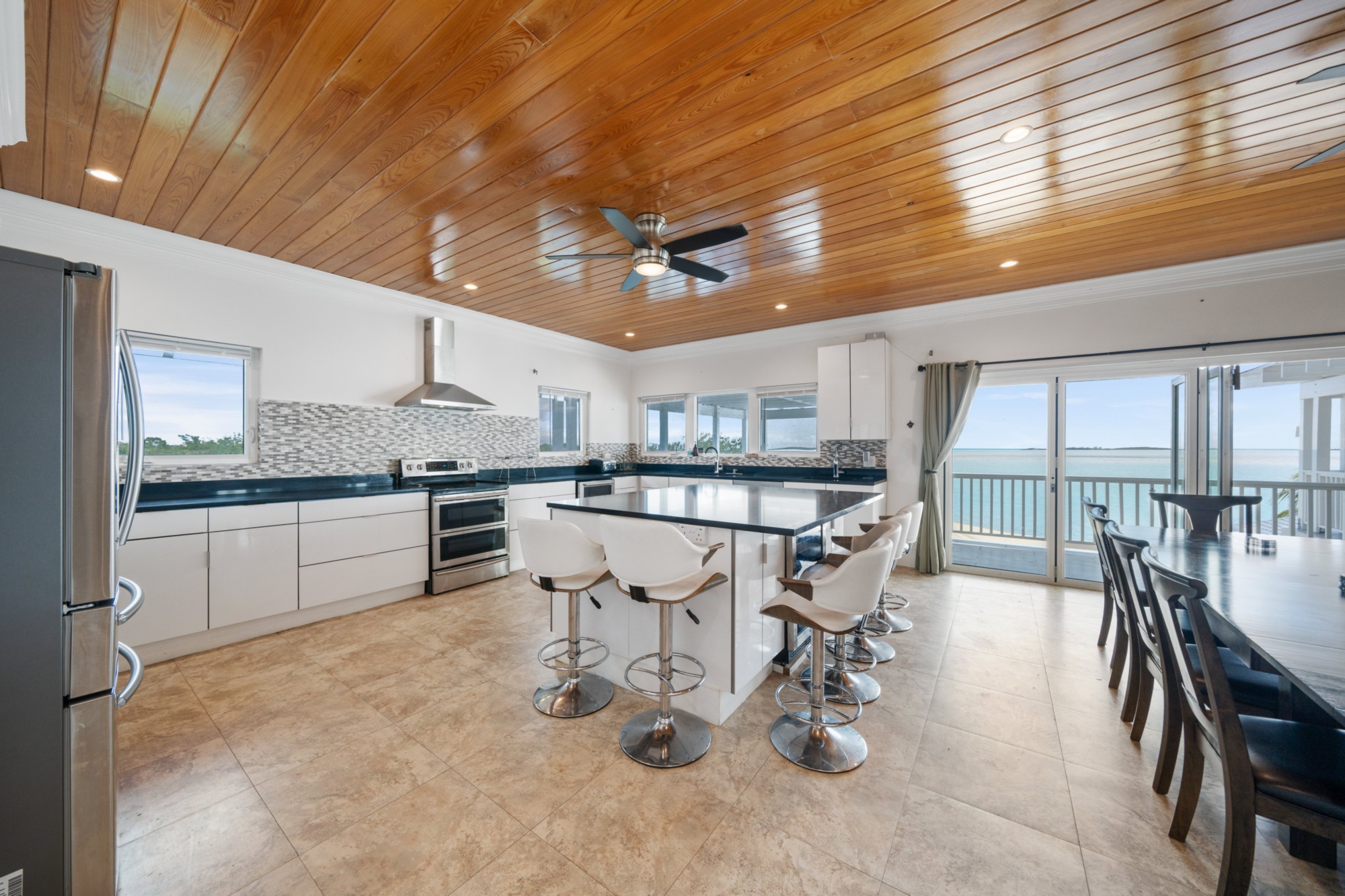  Oceanfront Luxury Redefined - 物件實景