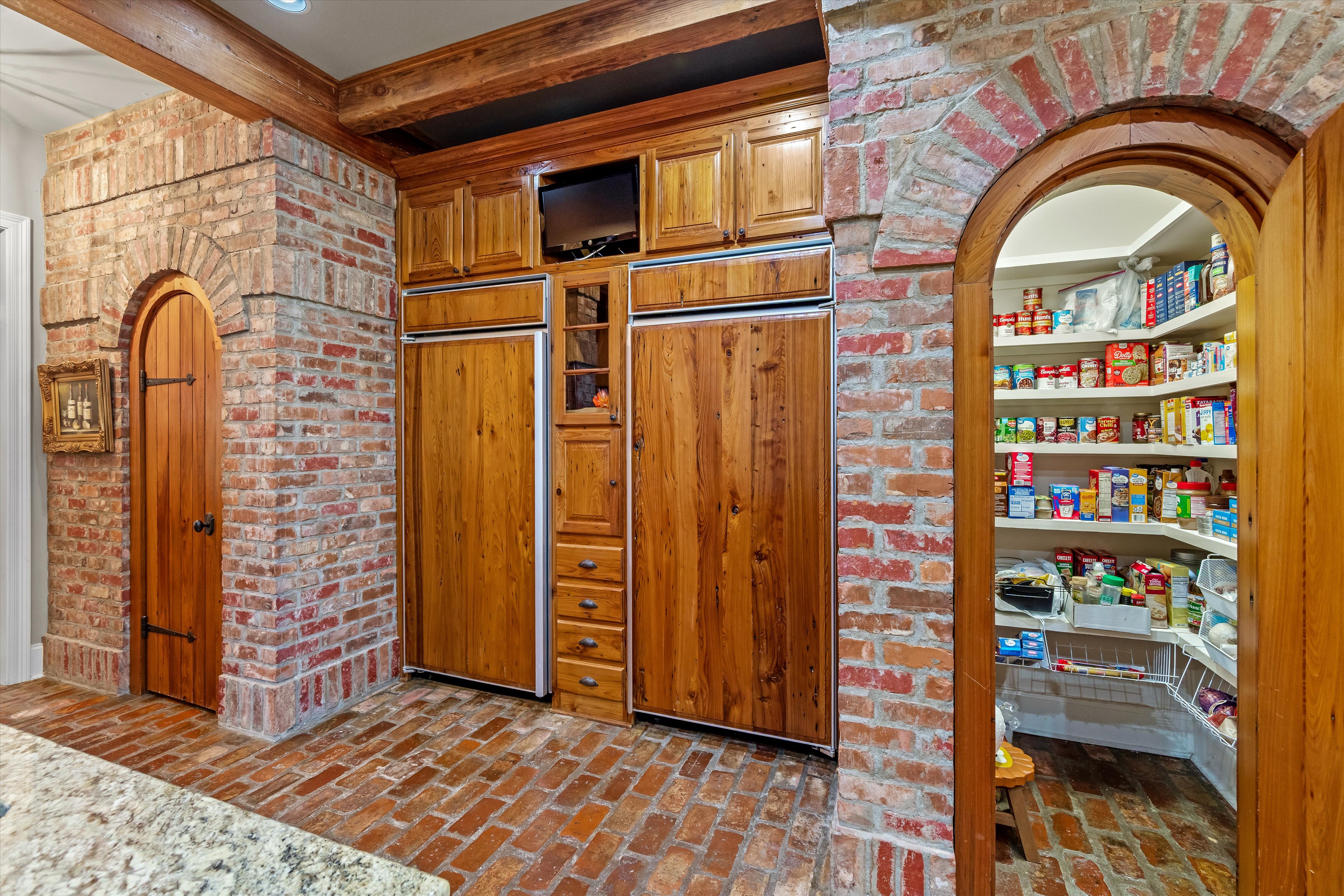 Baton Rouge, Louisiana, 70810, United States, 5 Bedrooms Bedrooms, ,6 BathroomsBathrooms,Residential,For Sale,2002046