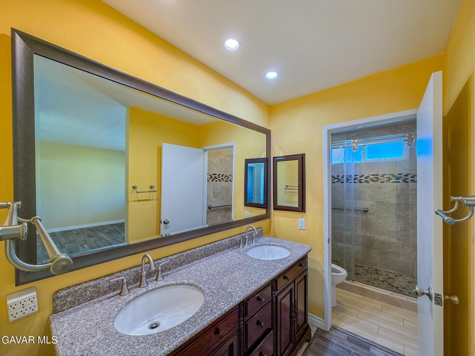 Palmdale, California, 93550, United States, 4 Bedrooms Bedrooms, ,2 BathroomsBathrooms,Residential,For Sale,2028325