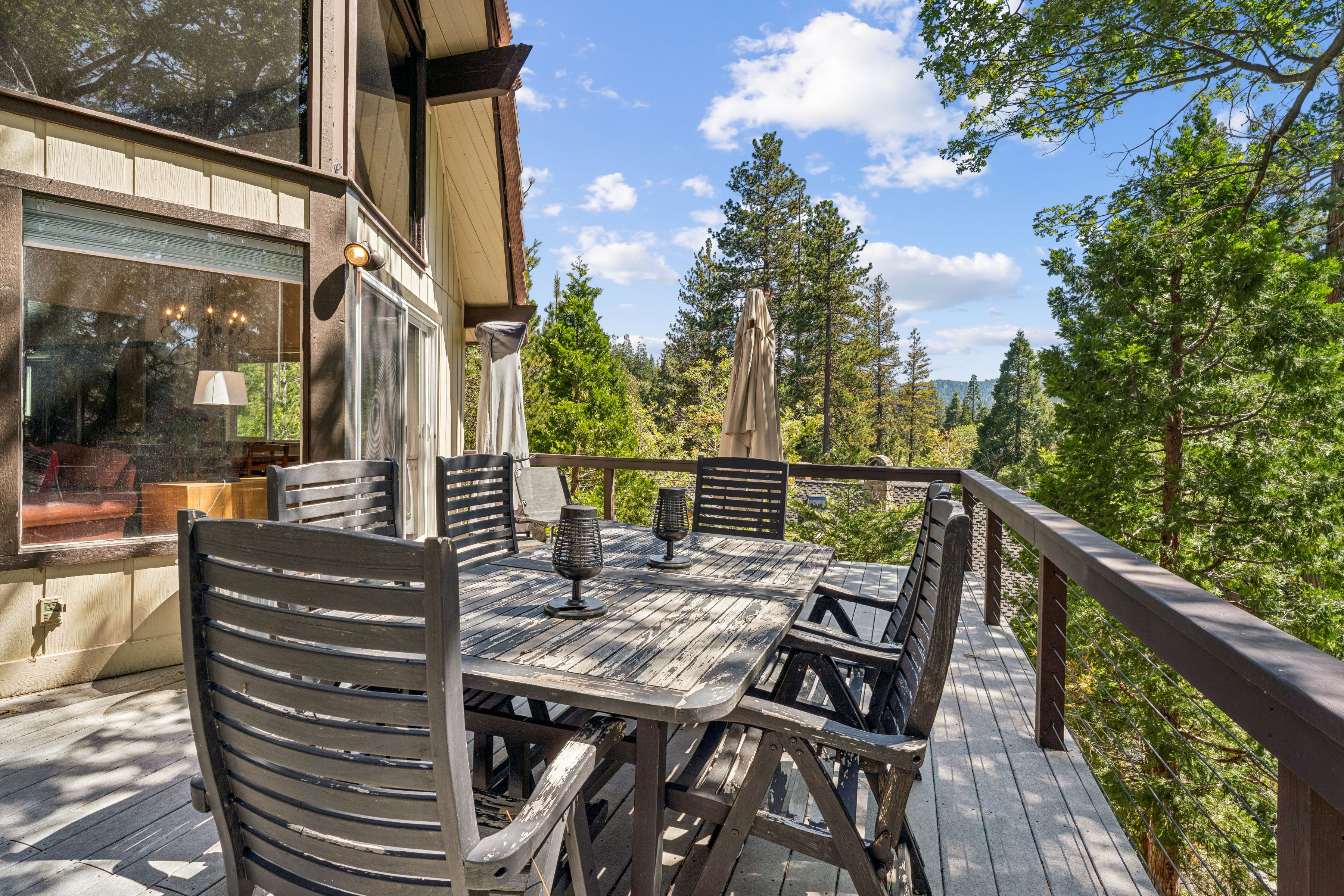  686 Grass Valley Road, Lake Arrowhead, CA 92352 - 物件實景