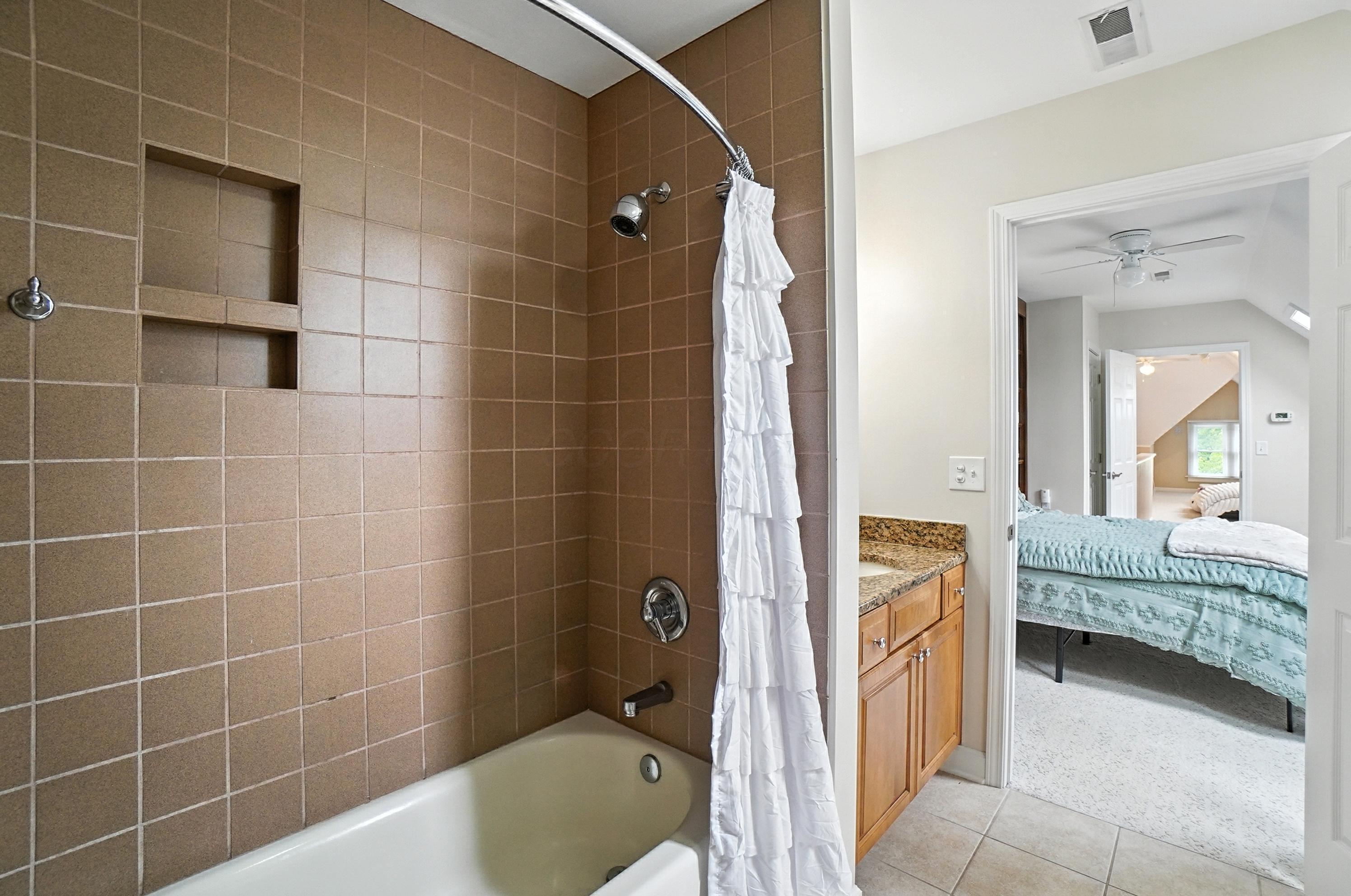 Columbus, Ohio, 43201, United States, 3 Bedrooms Bedrooms, ,4 BathroomsBathrooms,Residential,For Sale,1903753