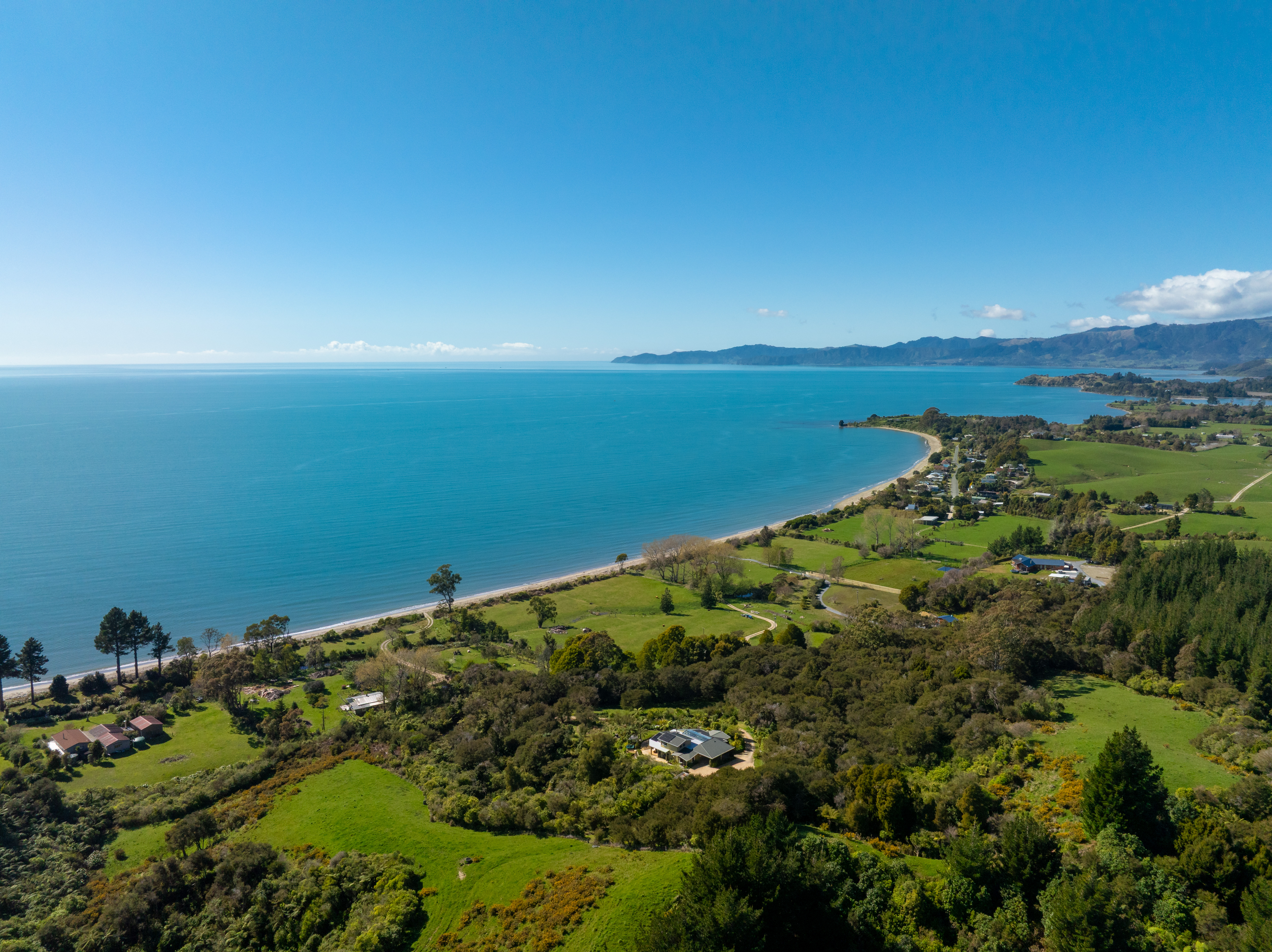  335 Patons Rock Road, Golden Bay - 物件實景