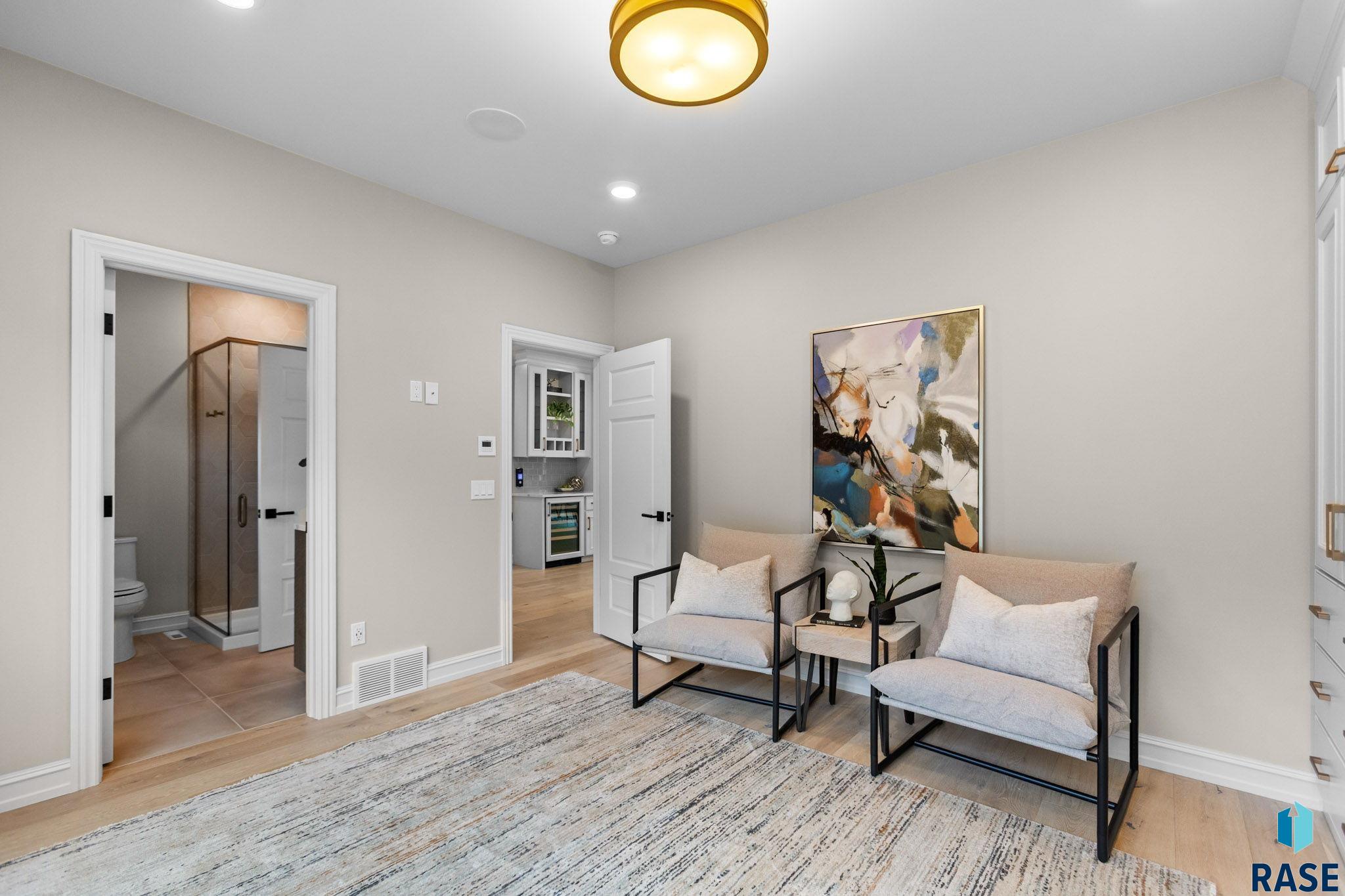 Sioux Falls, South Dakota, 57106, United States, 3 Bedrooms Bedrooms, ,2 BathroomsBathrooms,Residential,For Sale,1986319