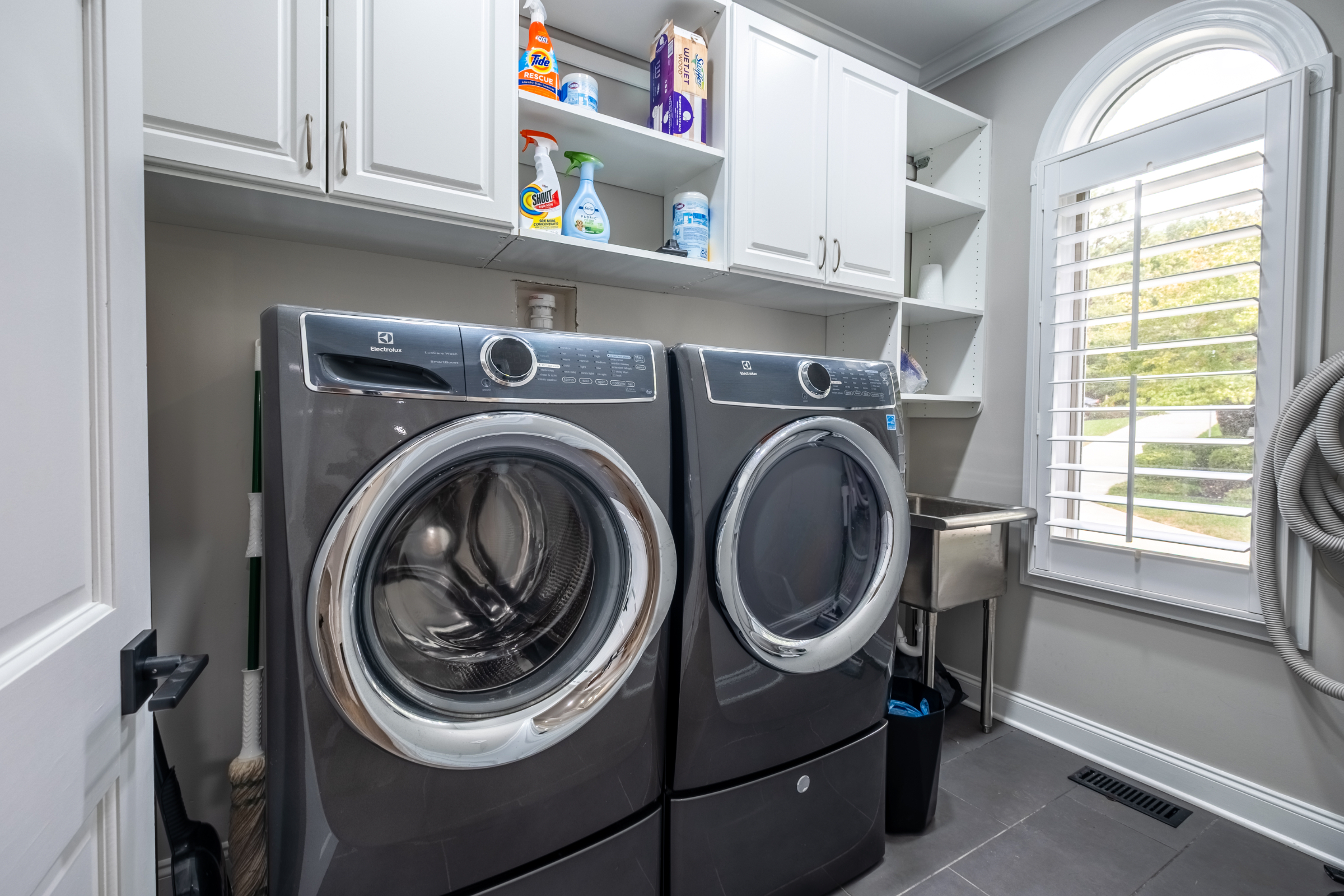 Stanley, North Carolina, 28164, United States, 6 Bedrooms Bedrooms, ,4 BathroomsBathrooms,Residential,For Sale,1976979