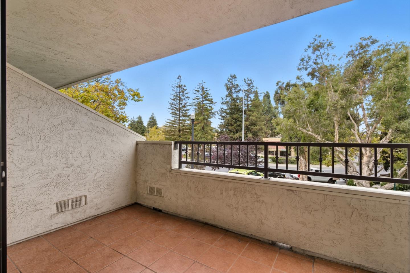 Hayward, California, 94541, United States, 2 Bedrooms Bedrooms, ,2 BathroomsBathrooms,Residential,For Sale,1961712