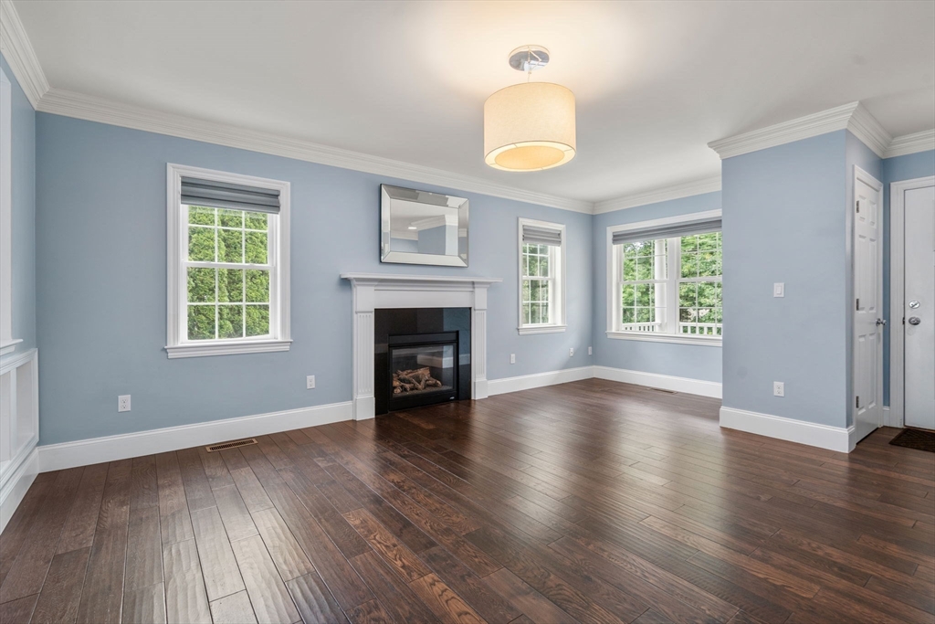 Natick, Massachusetts, 01760, United States, 3 Bedrooms Bedrooms, ,3 BathroomsBathrooms,Residential,For Sale,1941867