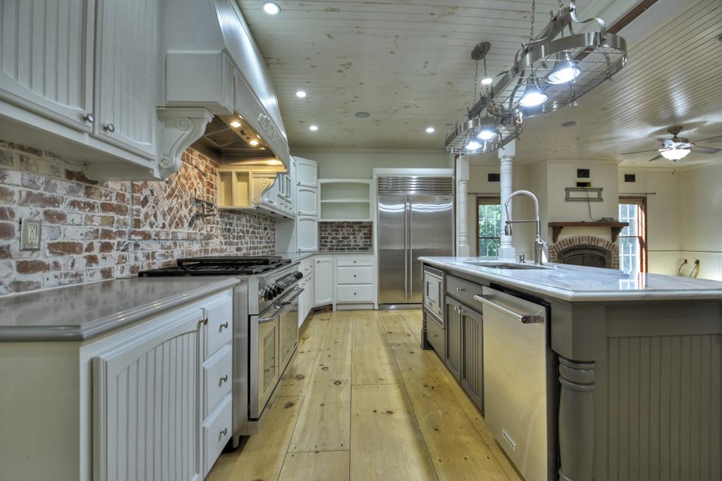 Blue Ridge, Georgia, 30513, United States, 3 Bedrooms Bedrooms, ,4 BathroomsBathrooms,Residential,For Sale,1858948