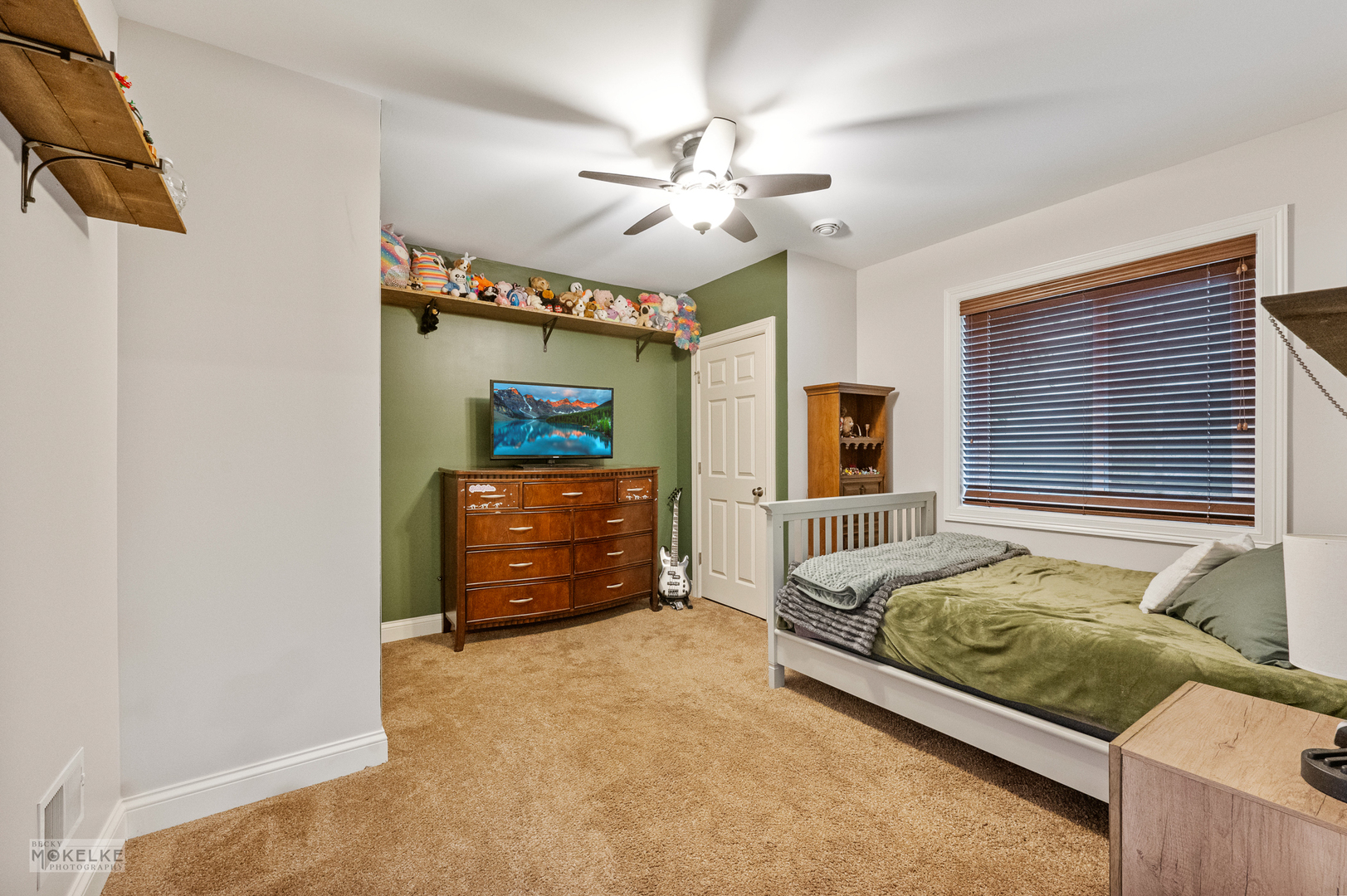 Plainfield, Illinois, 60585, United States, 4 Bedrooms Bedrooms, ,5 BathroomsBathrooms,Residential,For Sale,1911261