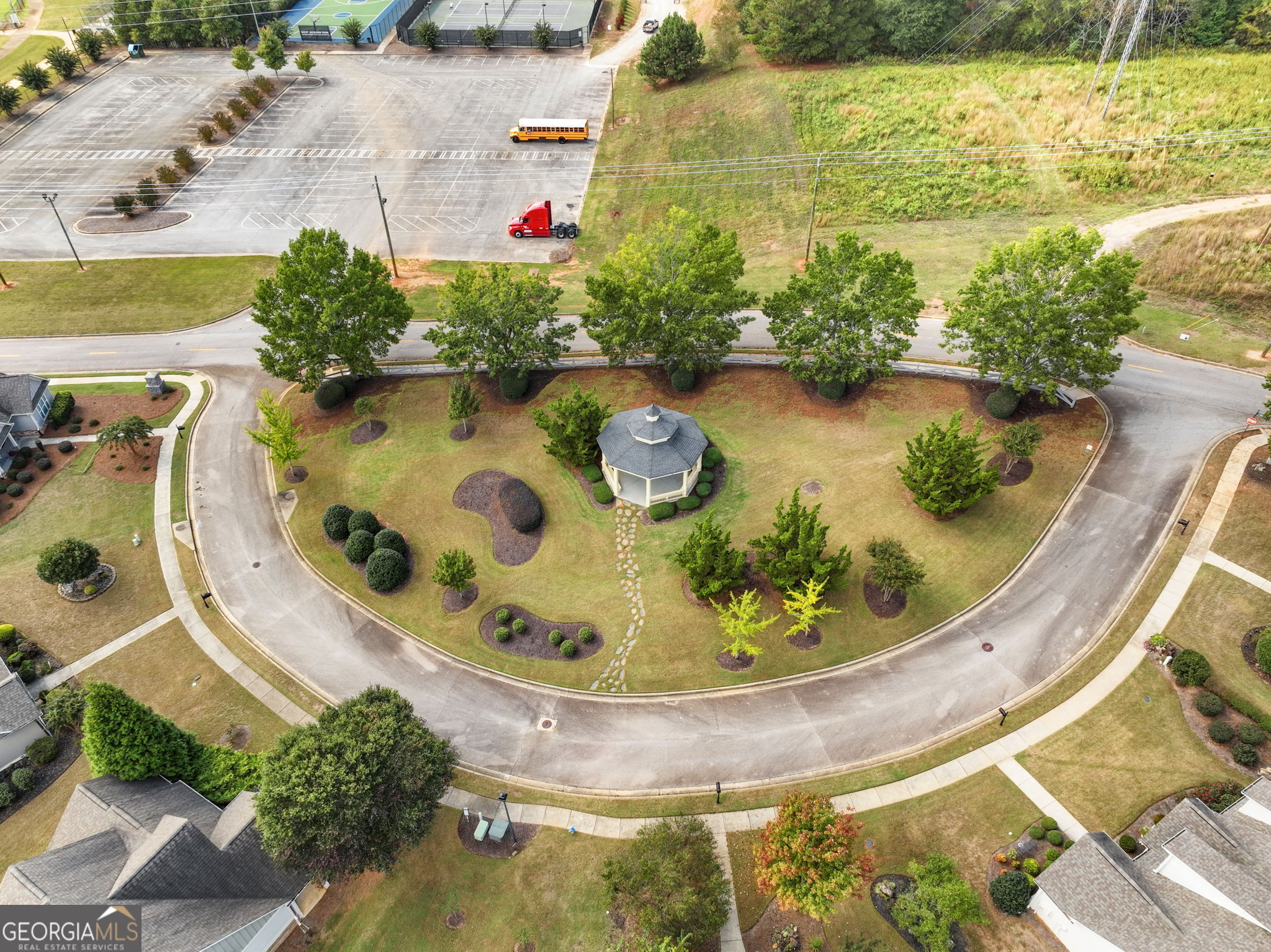 Hoschton, Georgia, 30548, United States, 5 Bedrooms Bedrooms, ,3 BathroomsBathrooms,Residential,For Sale,1986295