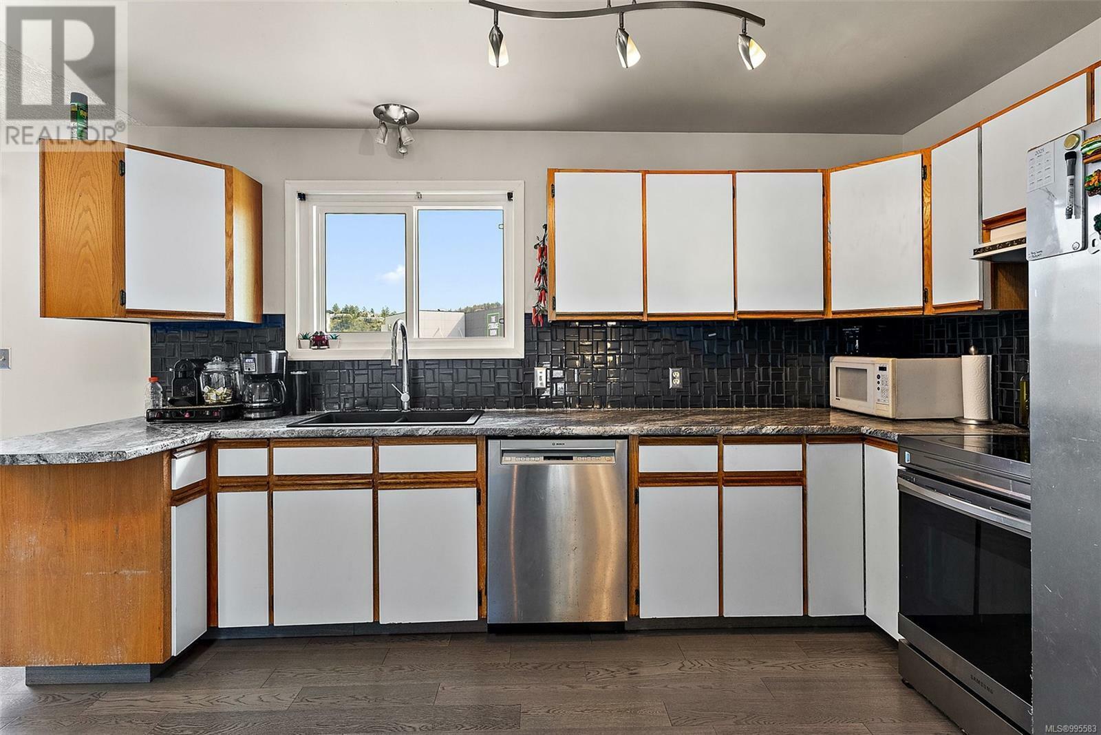 LANGFORD, British Columbia, V9B 5H6, CA, 3 Bedrooms Bedrooms, ,2 BathroomsBathrooms,Residential,For Sale,1875779