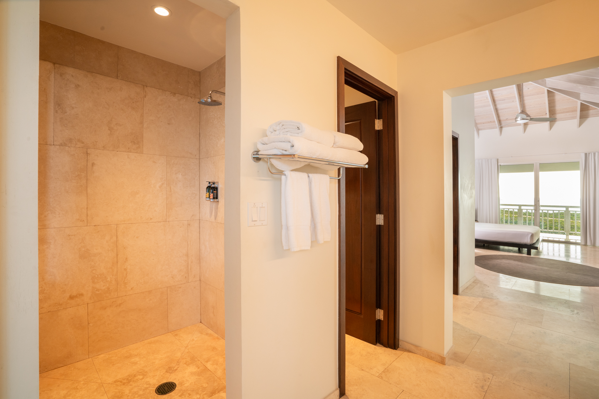  Sailrock Ridgetop Suite 9B - 物件實景