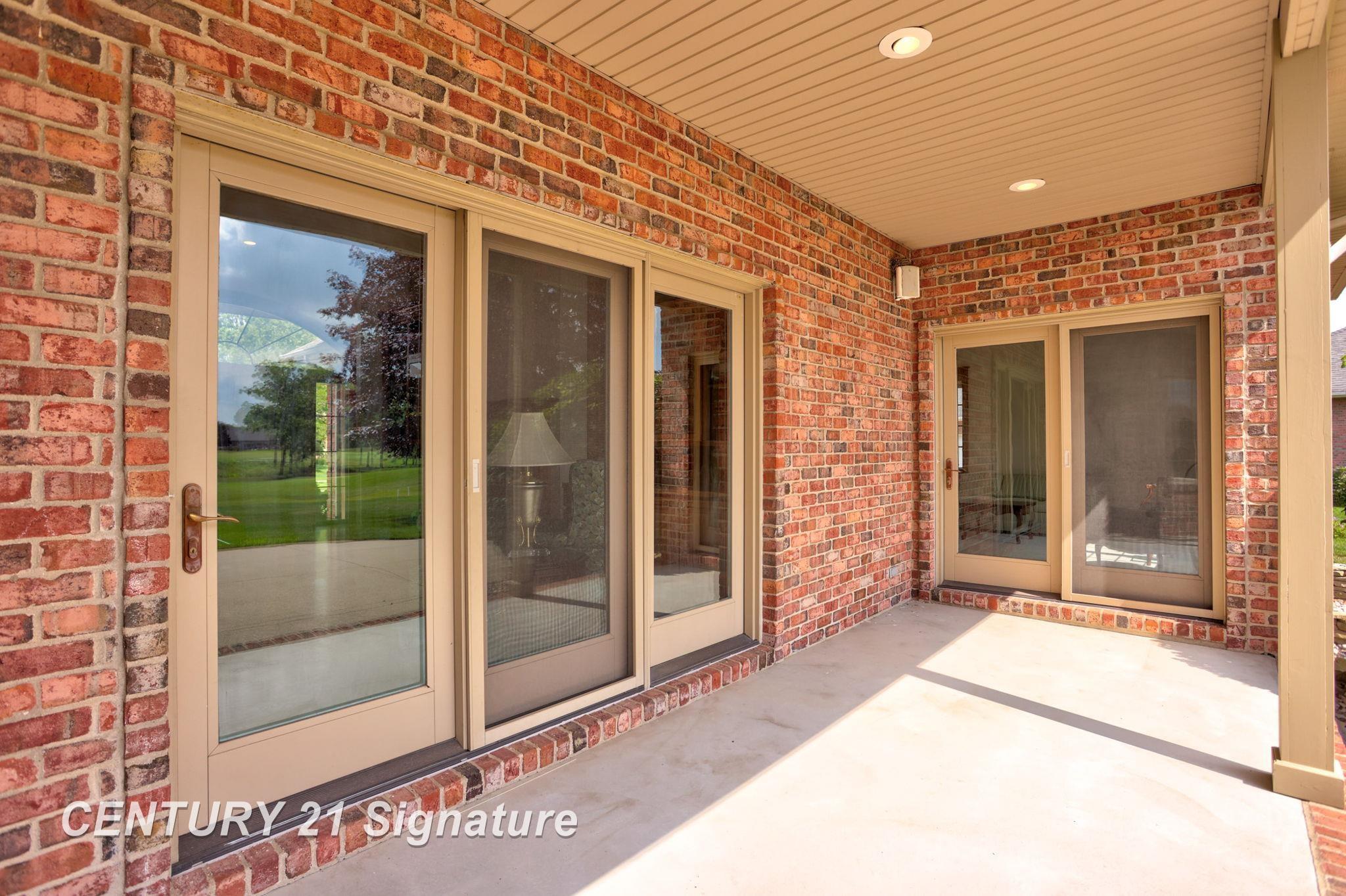 Saginaw, Michigan, 48603, United States, 4 Bedrooms Bedrooms, ,4 BathroomsBathrooms,Residential,For Sale,1979147