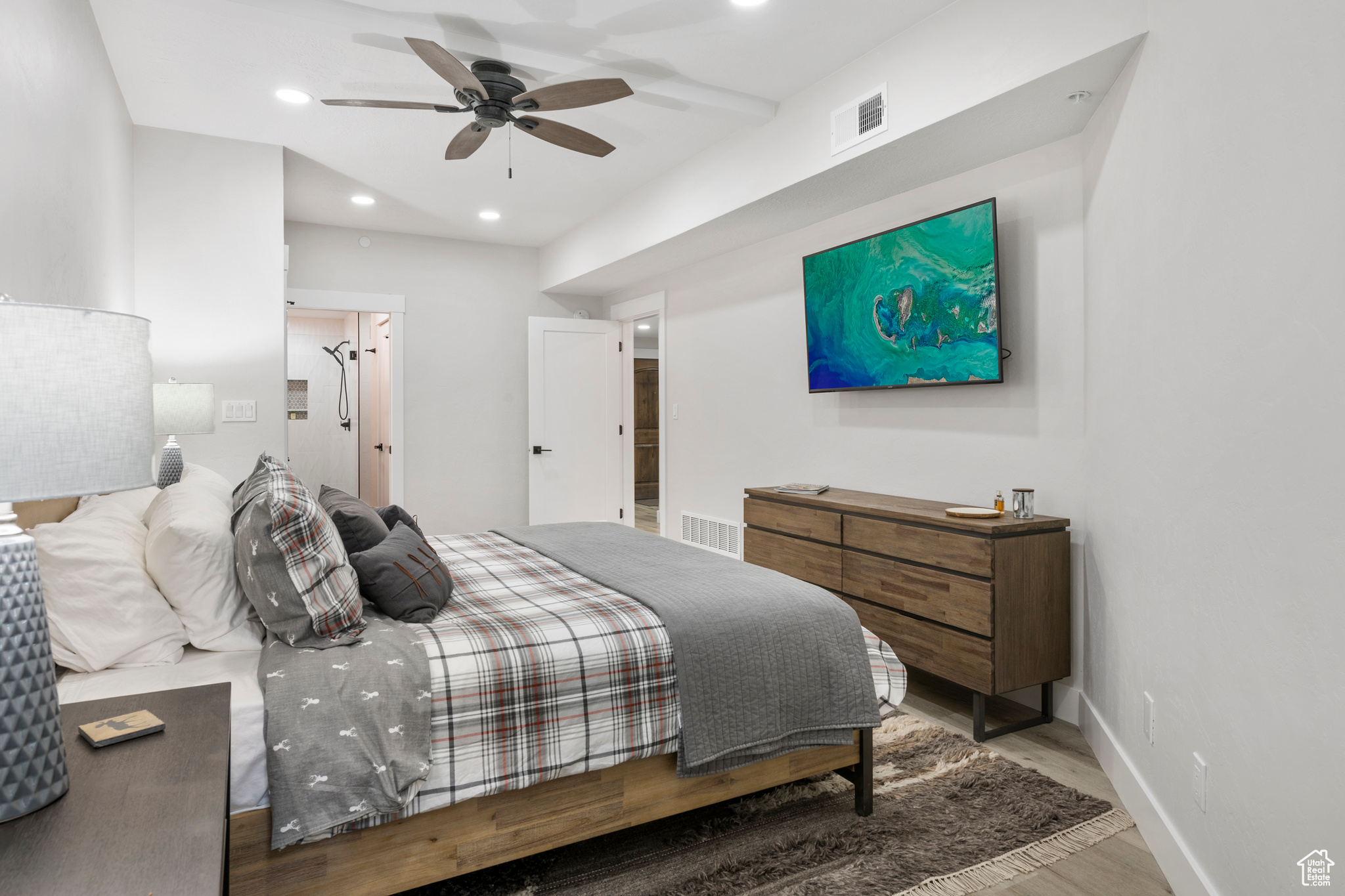 Park City, Utah, 84060, United States, 2 Bedrooms Bedrooms, ,3 BathroomsBathrooms,Residential,For Sale,1900952