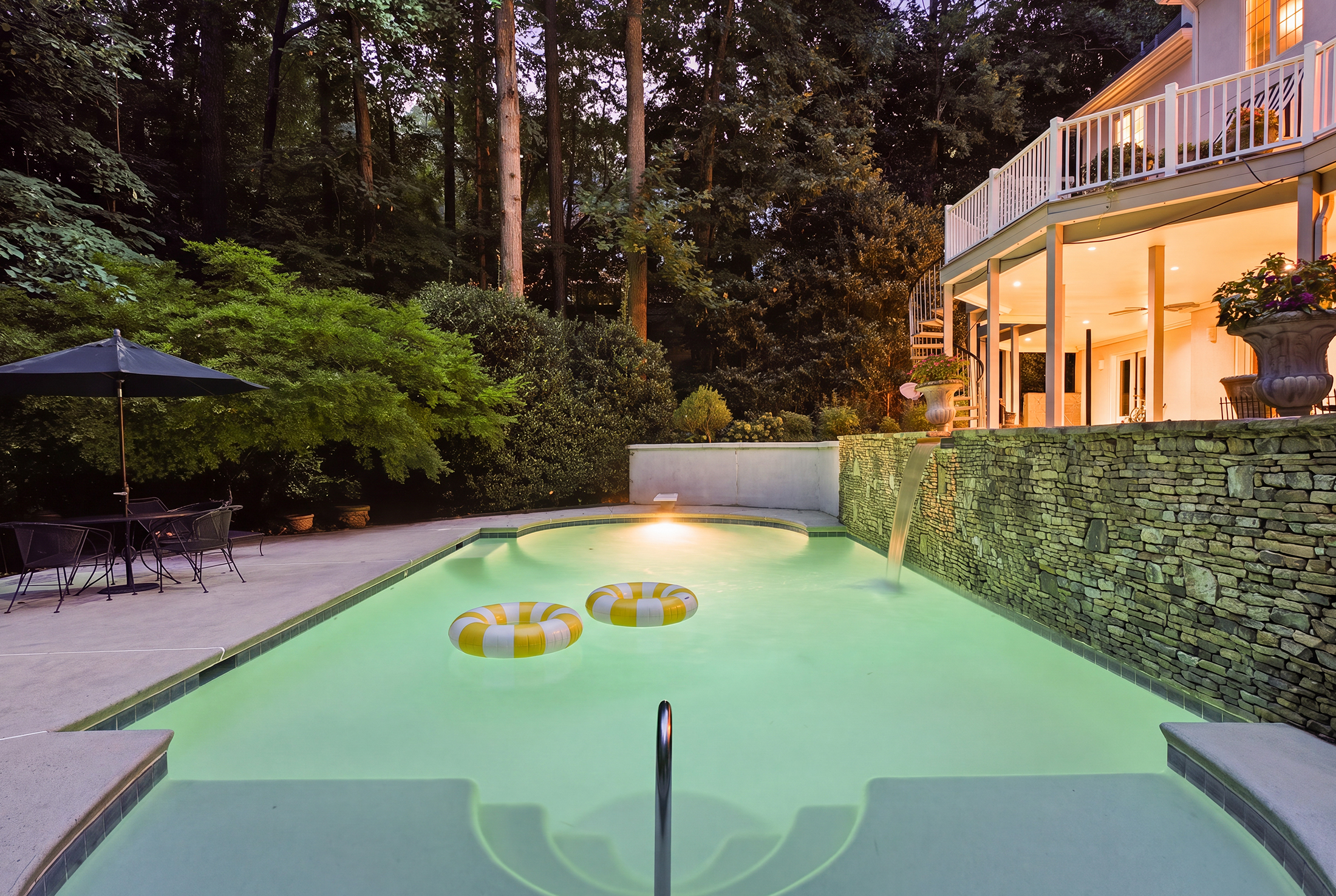  Irreplaceable Estate in One of Atlanta