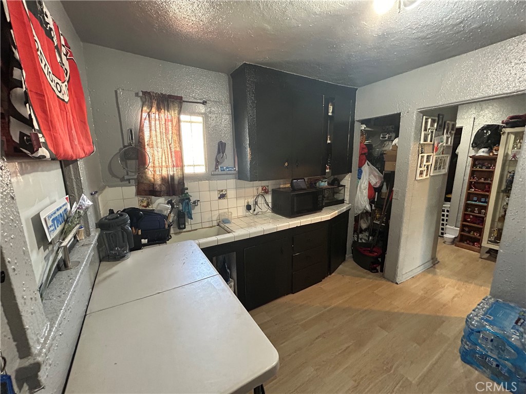 Los Angeles, California, 90011, United States, ,Residential,For Sale,1931941
