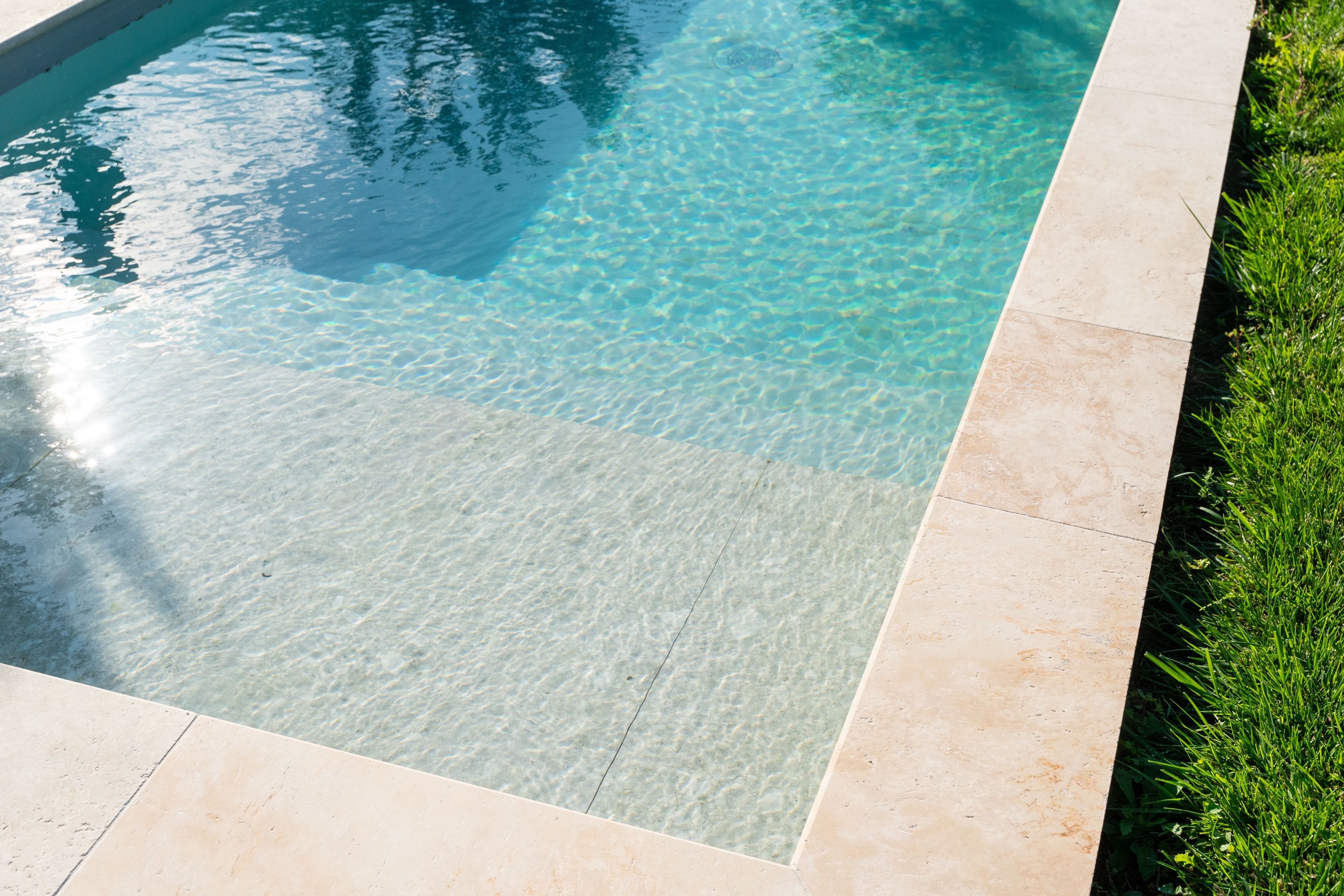  Elegant Contemporary Home with Pool - 物件實景