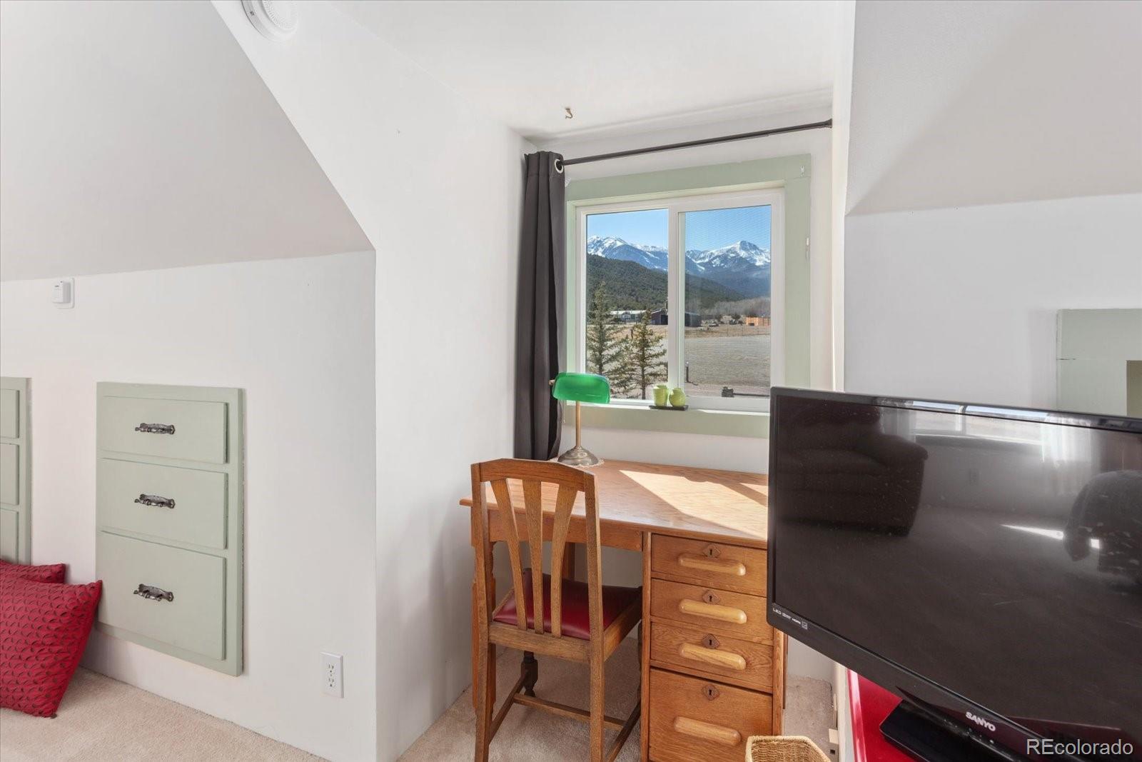 Howard, Colorado, 81233, United States, 4 Bedrooms Bedrooms, ,1 BathroomBathrooms,Residential,For Sale,1979398