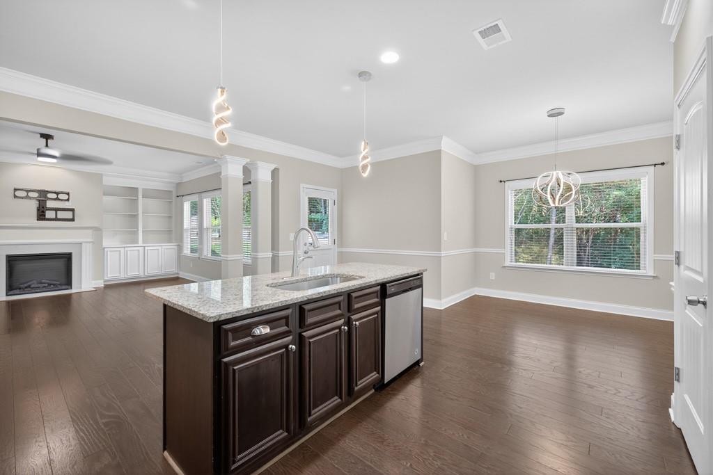 Canton, Georgia, 30114, United States, 5 Bedrooms Bedrooms, ,4 BathroomsBathrooms,Residential,For Sale,1941044