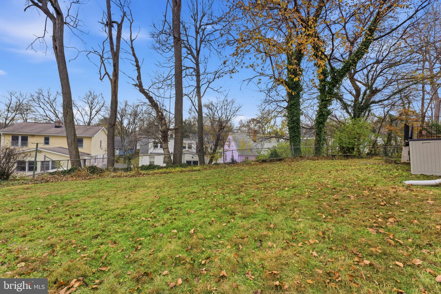 Kensington, Maryland, 20895, United States, 3 Bedrooms Bedrooms, ,2 BathroomsBathrooms,Residential,For Sale,1999038