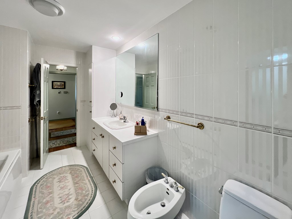 Onancock, Virginia, 23417, United States, 2 Bedrooms Bedrooms, ,2 BathroomsBathrooms,Residential,For Sale,1971701