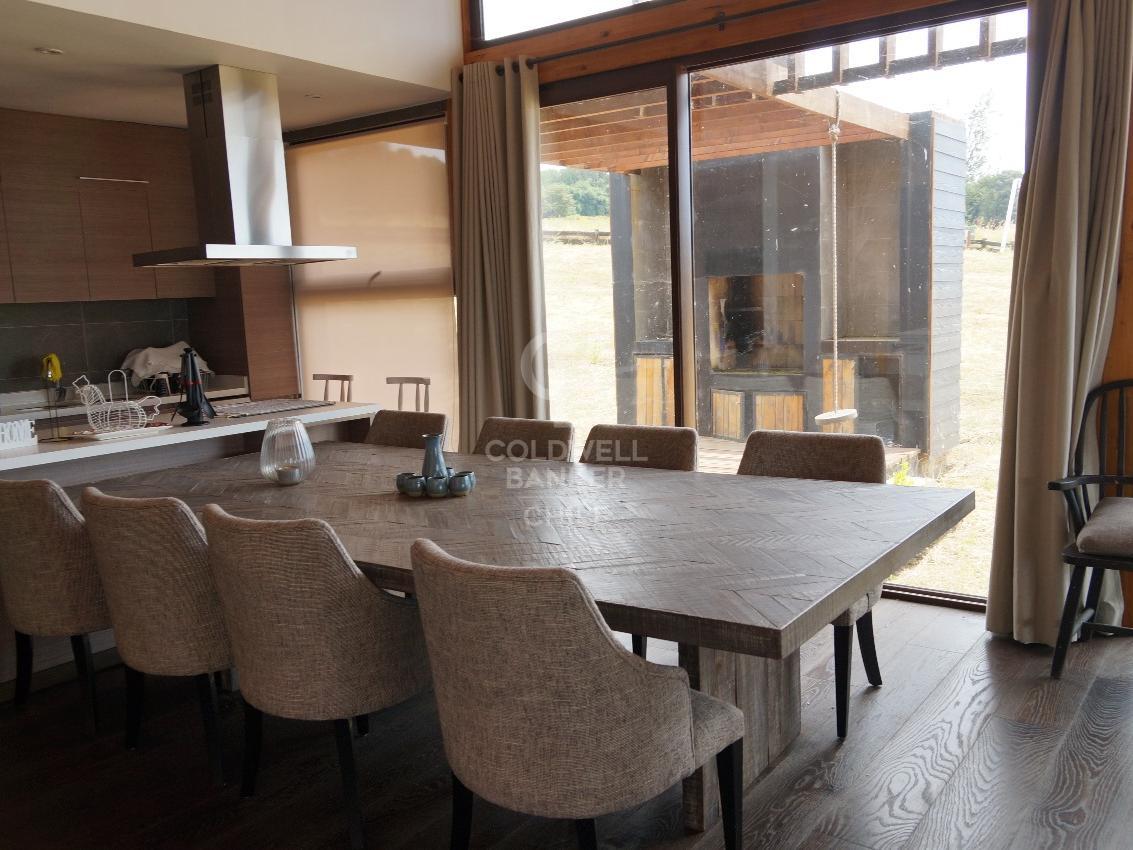 Panguipulli, Chile, 4 Bedrooms Bedrooms, ,3 BathroomsBathrooms,Residential,For Sale,1939448