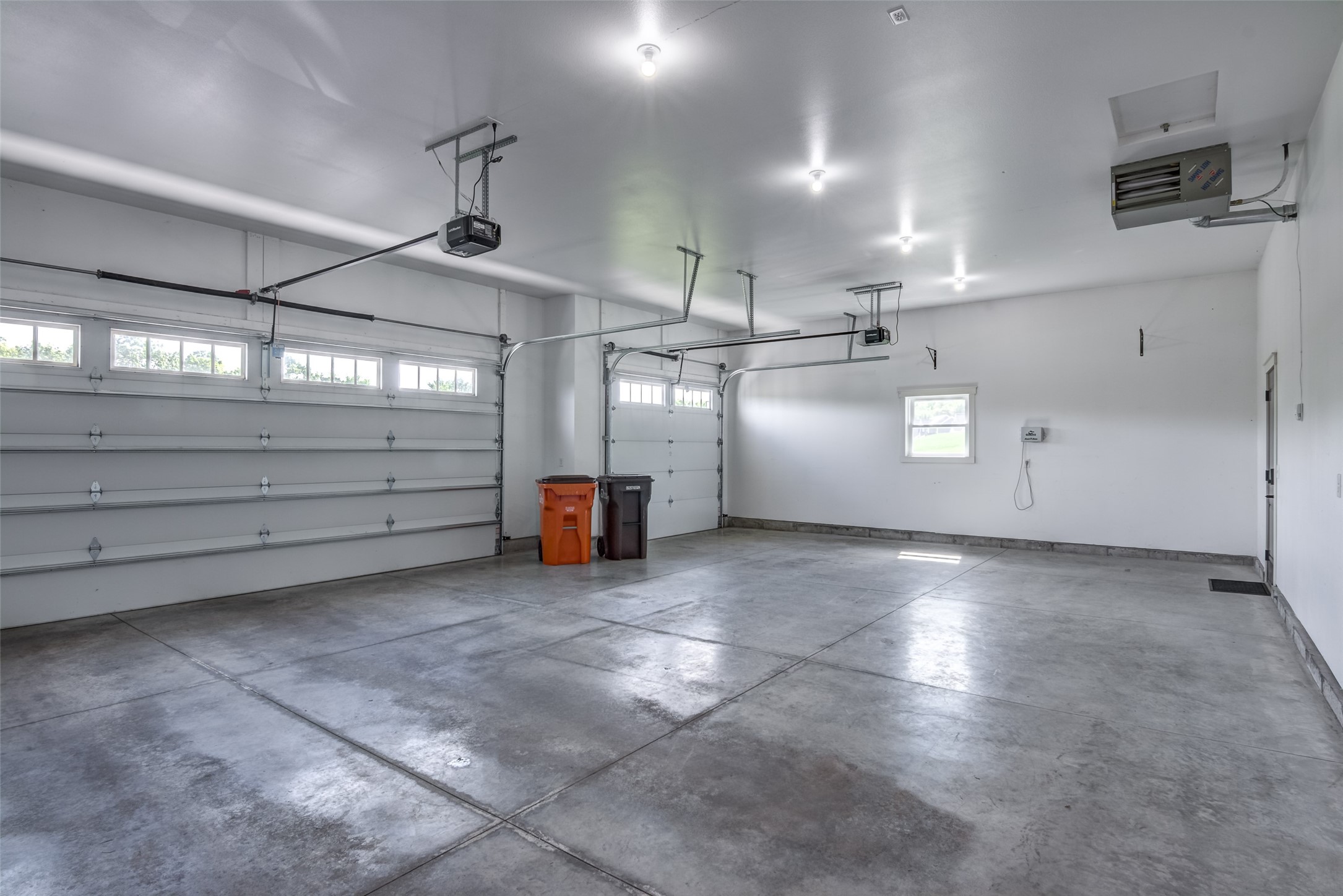 Eau Claire, Wisconsin, 54701, United States, 5 Bedrooms Bedrooms, ,3 BathroomsBathrooms,Residential,For Sale,2049294