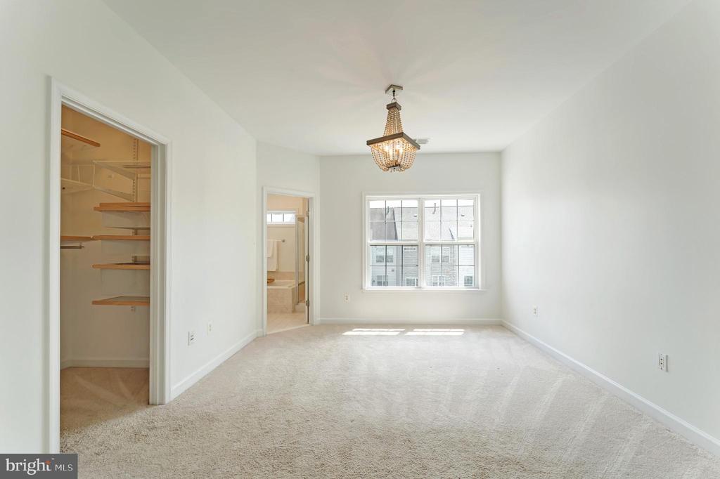 Brambleton, Virginia, 20148, United States, 3 Bedrooms Bedrooms, ,4 BathroomsBathrooms,Residential,For Sale,1916564