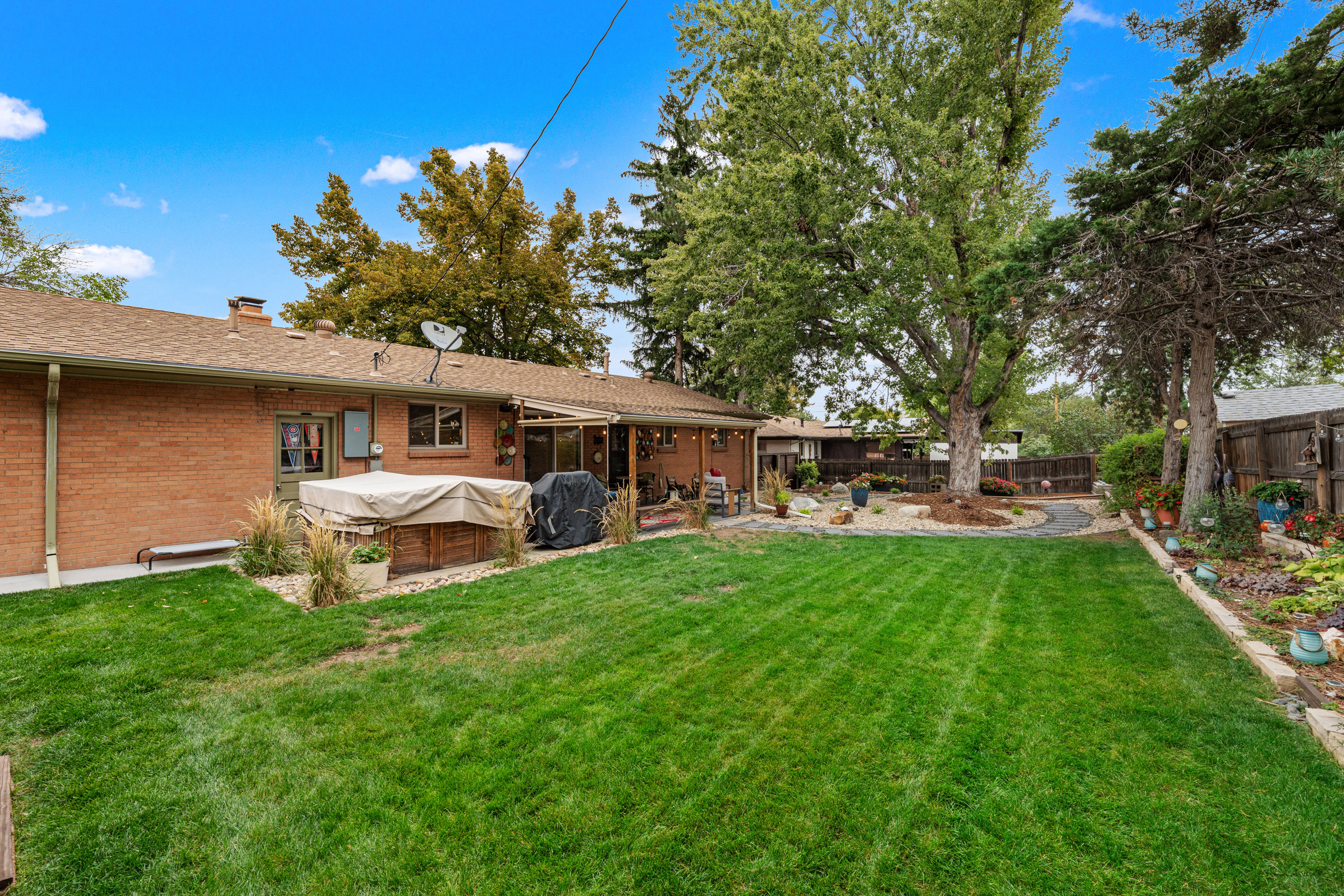  Beautifully Updated 5-Bedroom, 3-Bath Ranch - 物件實景
