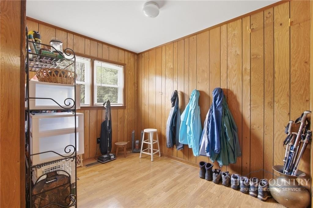Spruce Pine, North Carolina, 28777, United States, 4 Bedrooms Bedrooms, ,2 BathroomsBathrooms,Residential,For Sale,2045160