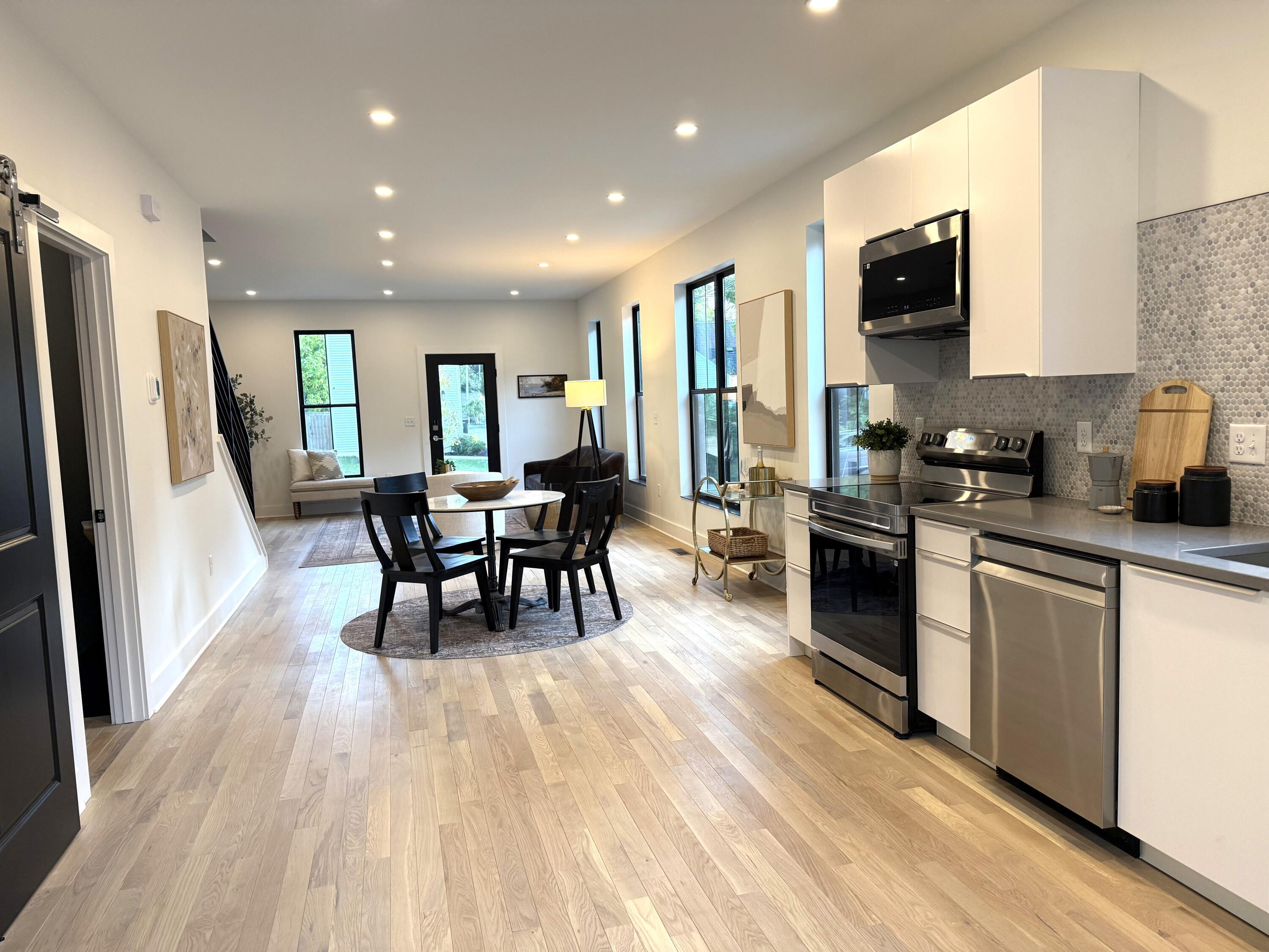 Columbus, Ohio, 43202, United States, 3 Bedrooms Bedrooms, ,3 BathroomsBathrooms,Residential,For Sale,1947098