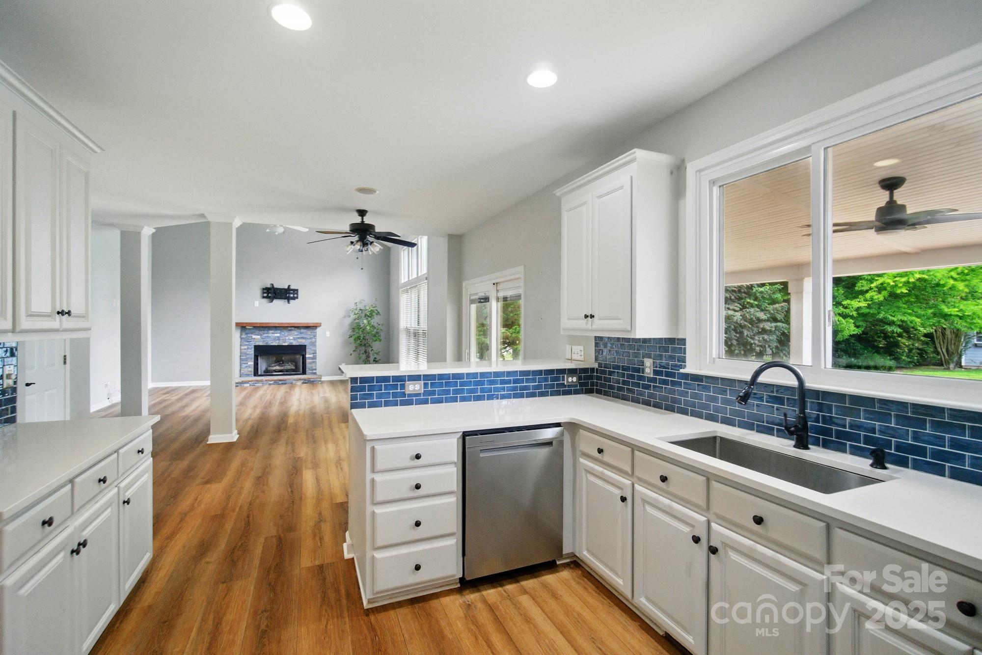 Mooresville, North Carolina, 28117, United States, 5 Bedrooms Bedrooms, ,3 BathroomsBathrooms,Residential,For Sale,1827800