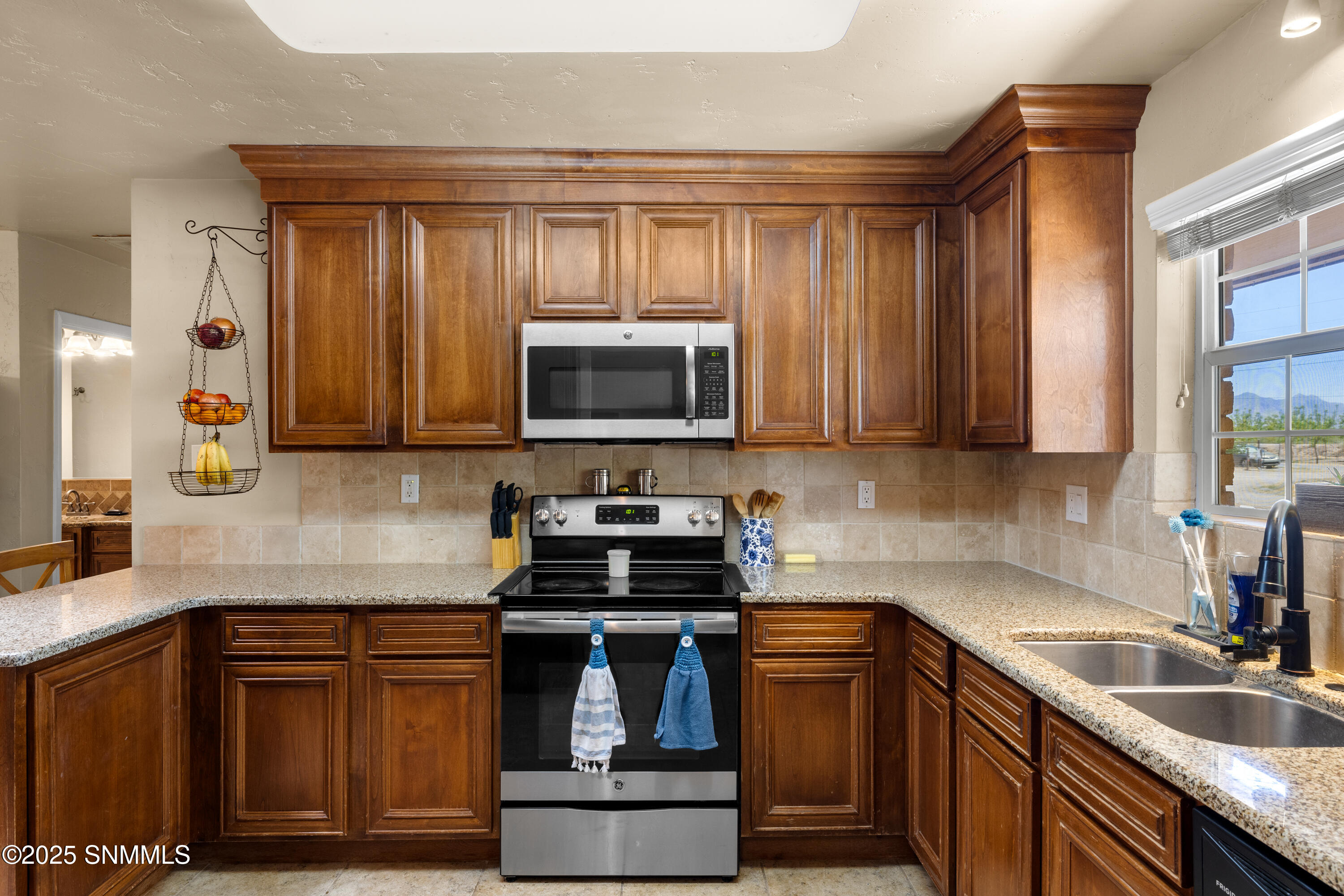 Las Cruces, New Mexico, 88007, United States, 4 Bedrooms Bedrooms, ,3 BathroomsBathrooms,Residential,For Sale,1796237