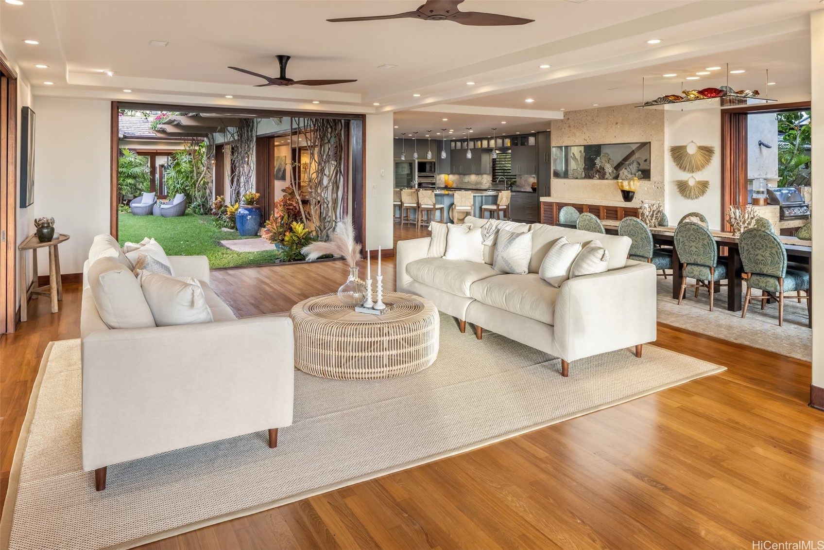 Kailua, Hawaii, 96734, United States, 5 Bedrooms Bedrooms, ,5 BathroomsBathrooms,Residential,For Sale,1948431