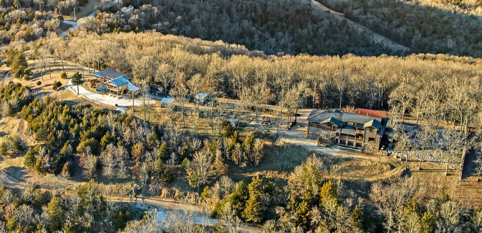 Eureka Springs, Arkansas, 72631, United States, ,Residential,For Sale,1837685