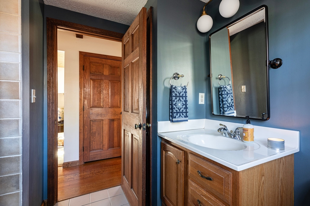 Pepperell, Massachusetts, 01463, United States, 3 Bedrooms Bedrooms, ,2 BathroomsBathrooms,Residential,For Sale,1987719