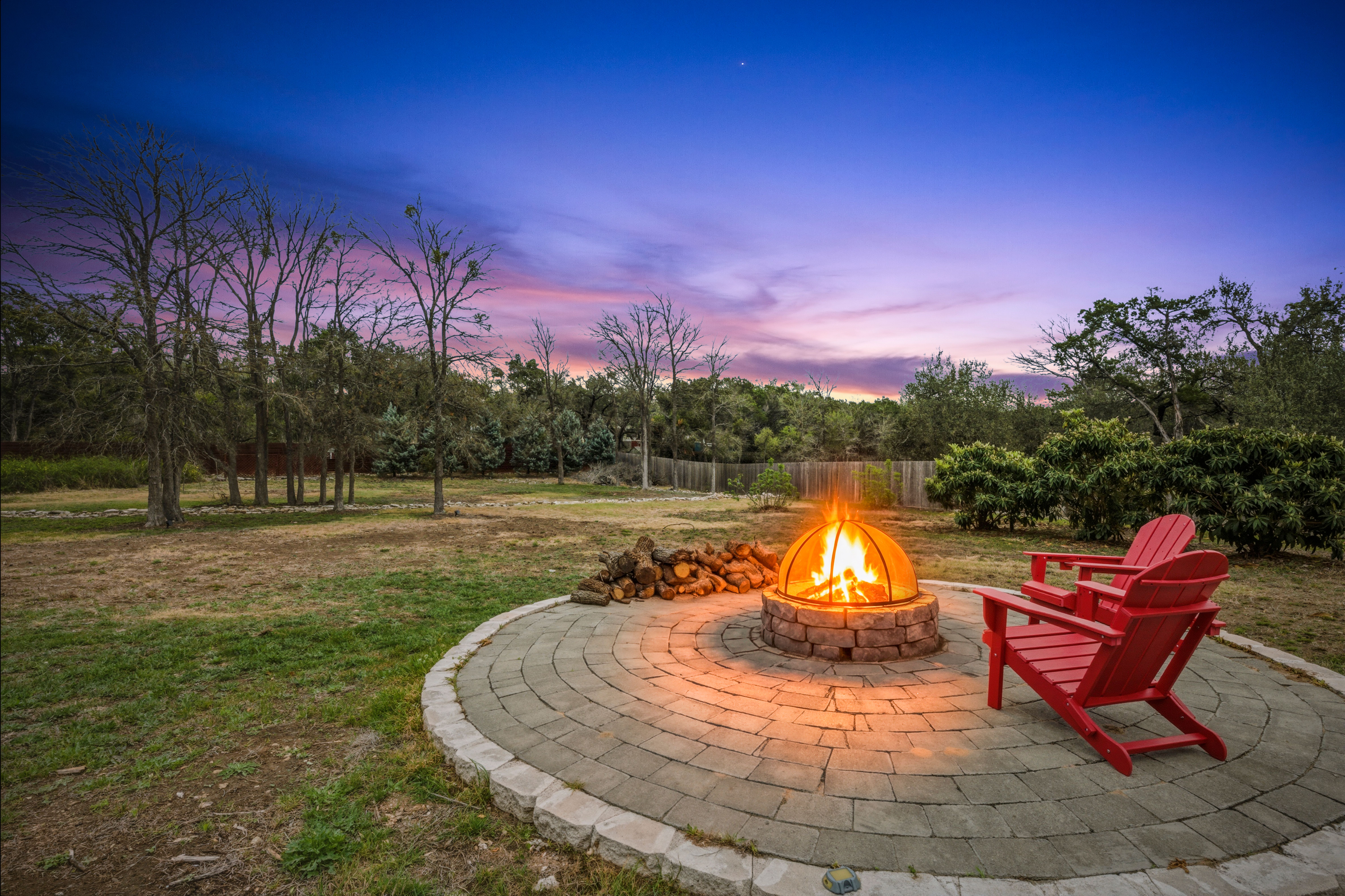  Single-Story Retreat on One Acre with Close Proximity to Private Schools - 物件實景
