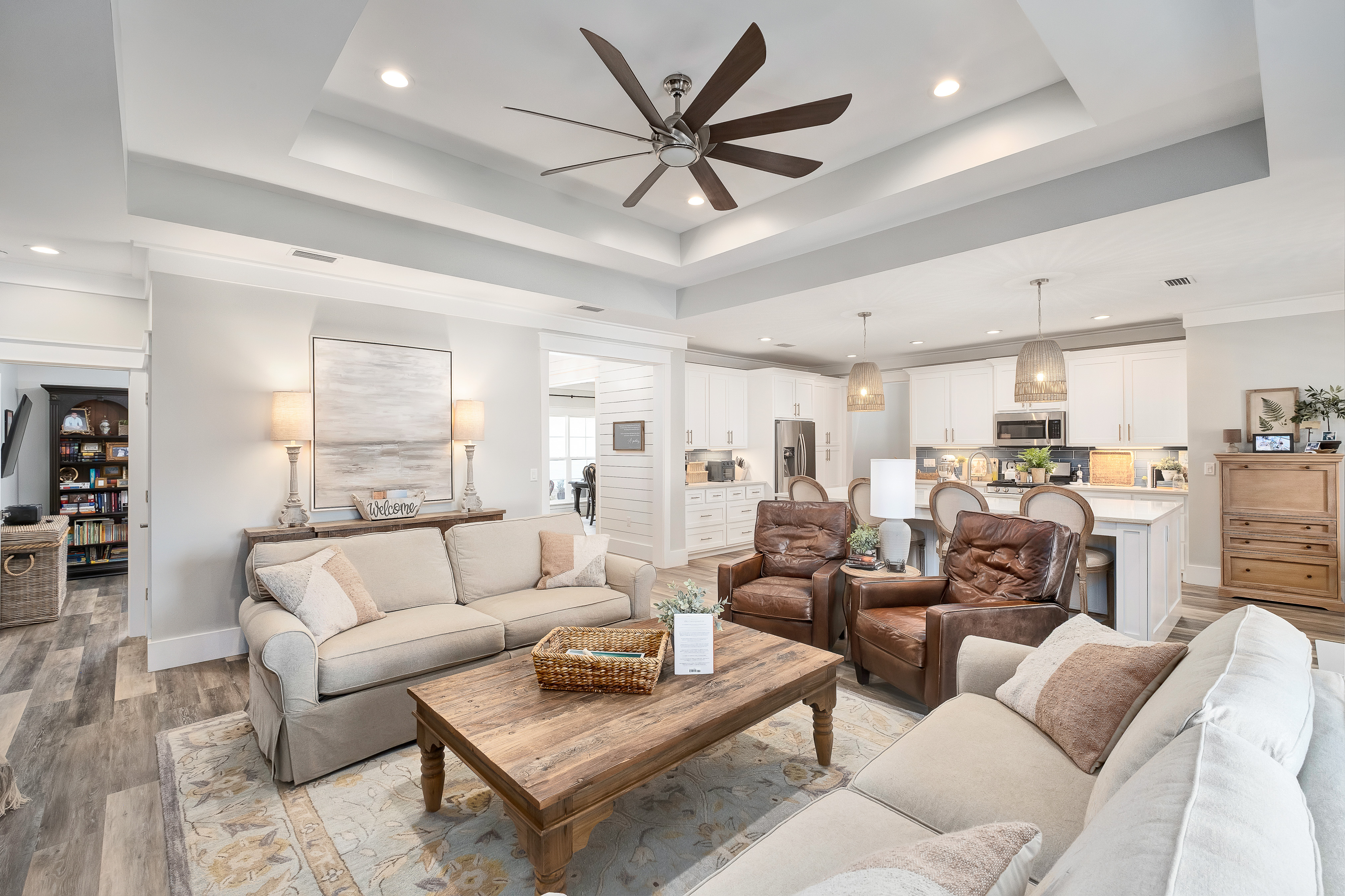  One-Level Luxury with Private Outdoor Oasis In Gated Bayfront Community - 物件實景