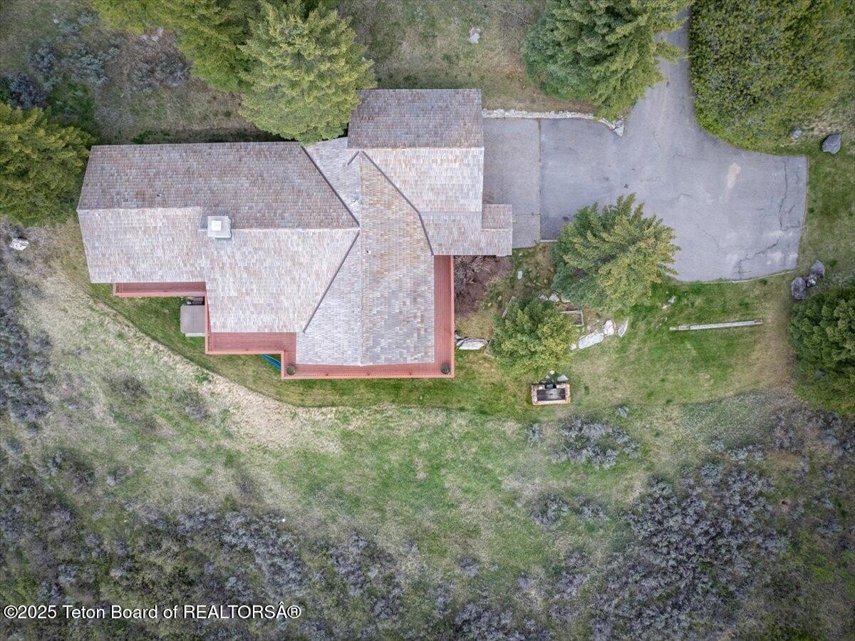 Jackson, Wyoming, 83001, United States, 4 Bedrooms Bedrooms, ,3 BathroomsBathrooms,Residential,For Sale,1845429
