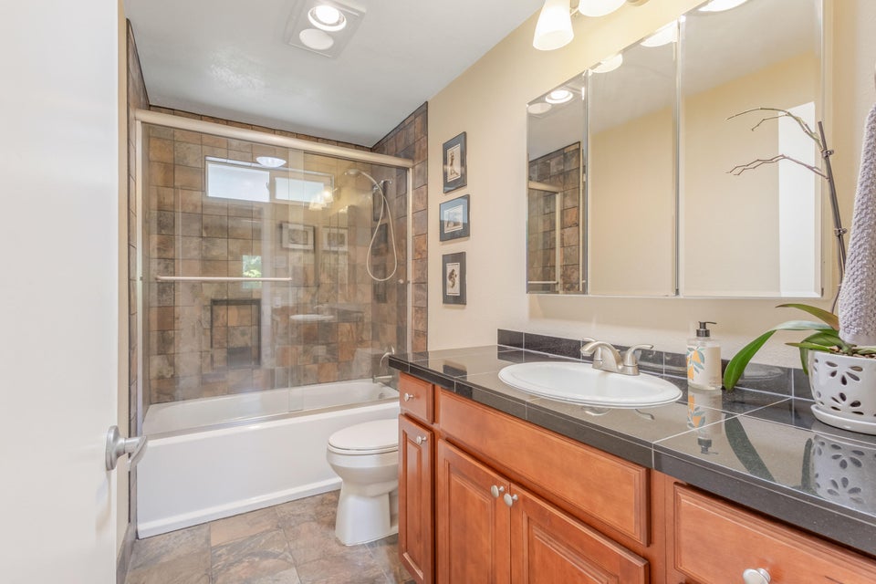 Bend, Oregon, 97702, United States, 3 Bedrooms Bedrooms, ,2 BathroomsBathrooms,Residential,For Sale,1891060