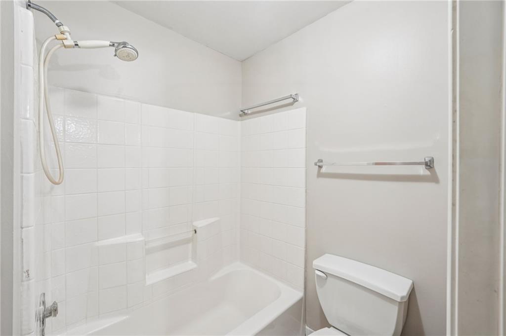 Kennesaw, Georgia, 30144, United States, 5 Bedrooms Bedrooms, ,3 BathroomsBathrooms,Residential,For Sale,1942982
