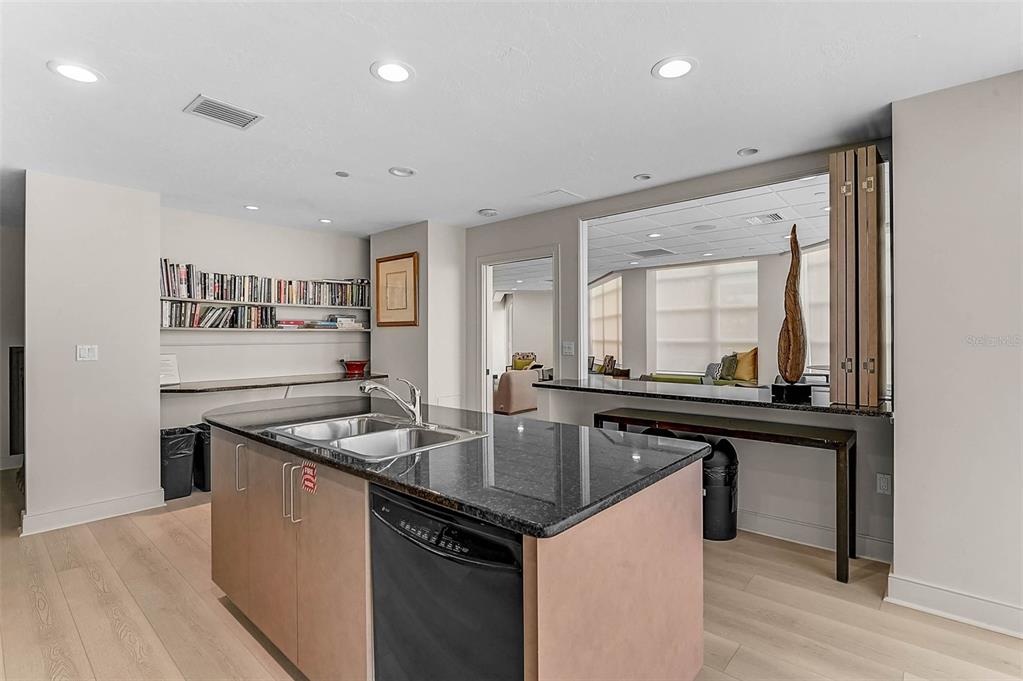 Sarasota, Florida, 34236, United States, 2 Bedrooms Bedrooms, ,2 BathroomsBathrooms,Residential,For Sale,1987982