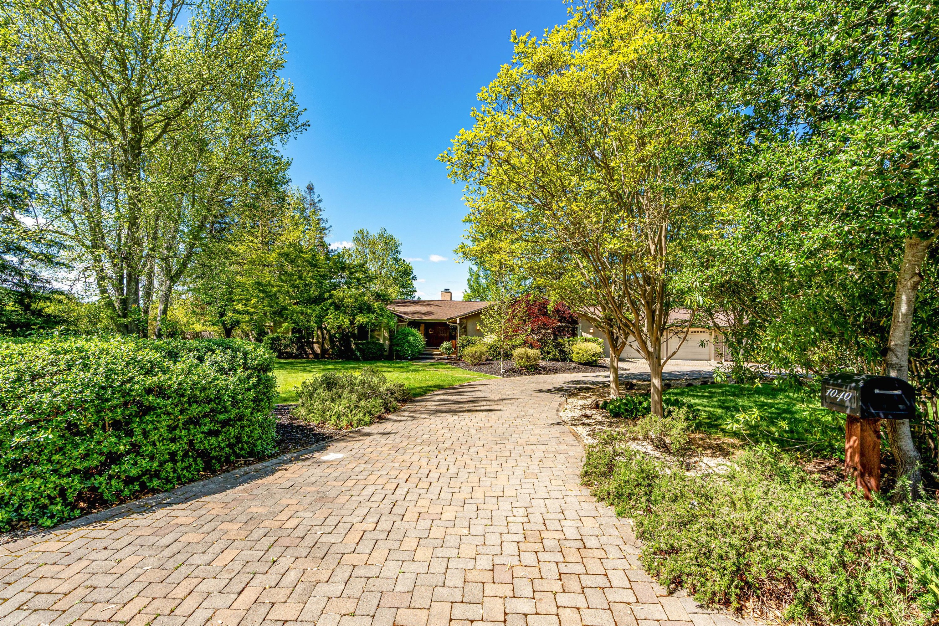  1040 Mount George Avenue - 物件實景