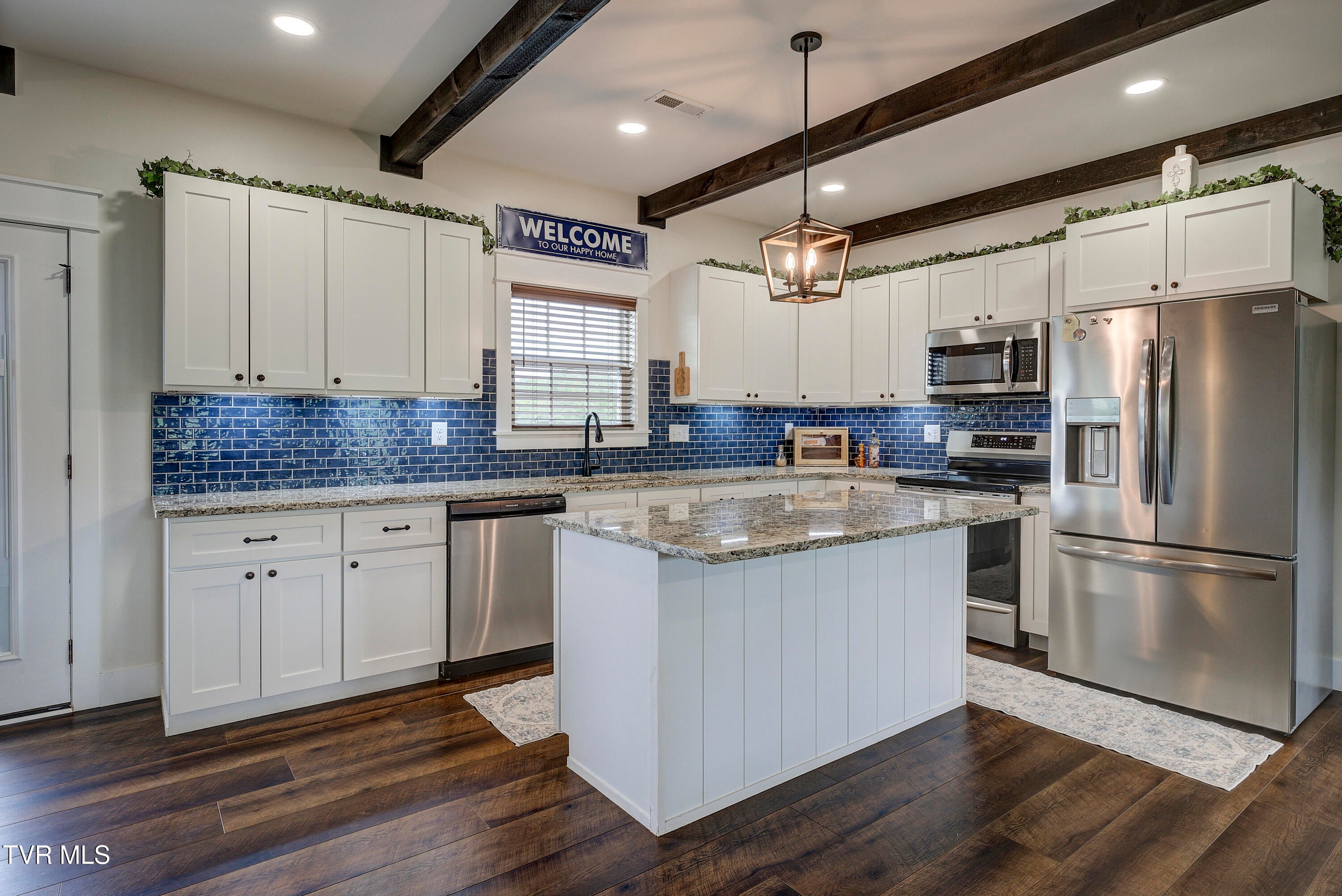 Jonesborough, Tennessee, 37659, United States, 3 Bedrooms Bedrooms, ,3 BathroomsBathrooms,Residential,For Sale,2000910