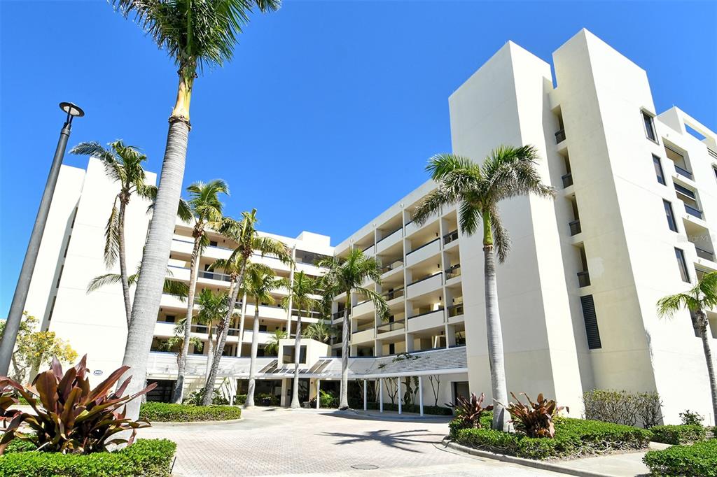 Longboat Key, Florida, 34228, United States, 2 Bedrooms Bedrooms, ,2 BathroomsBathrooms,Residential,For Sale,1989430