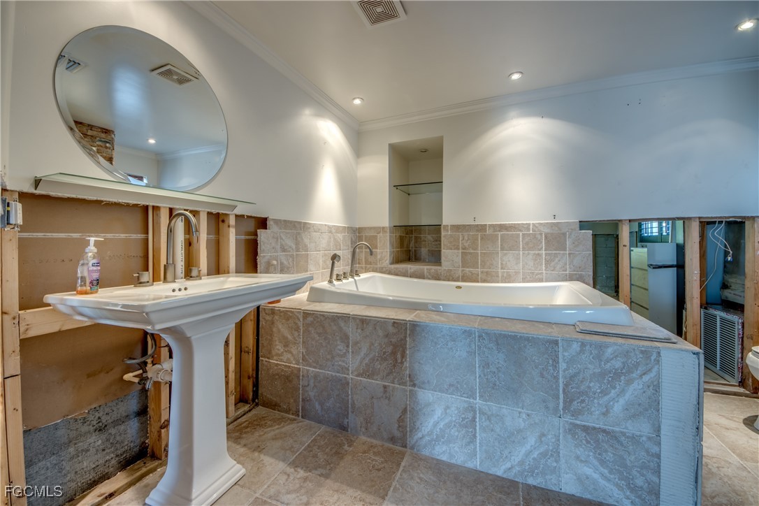 Matlacha, Florida, 33993, United States, 3 Bedrooms Bedrooms, ,2 BathroomsBathrooms,Residential,For Sale,2013578