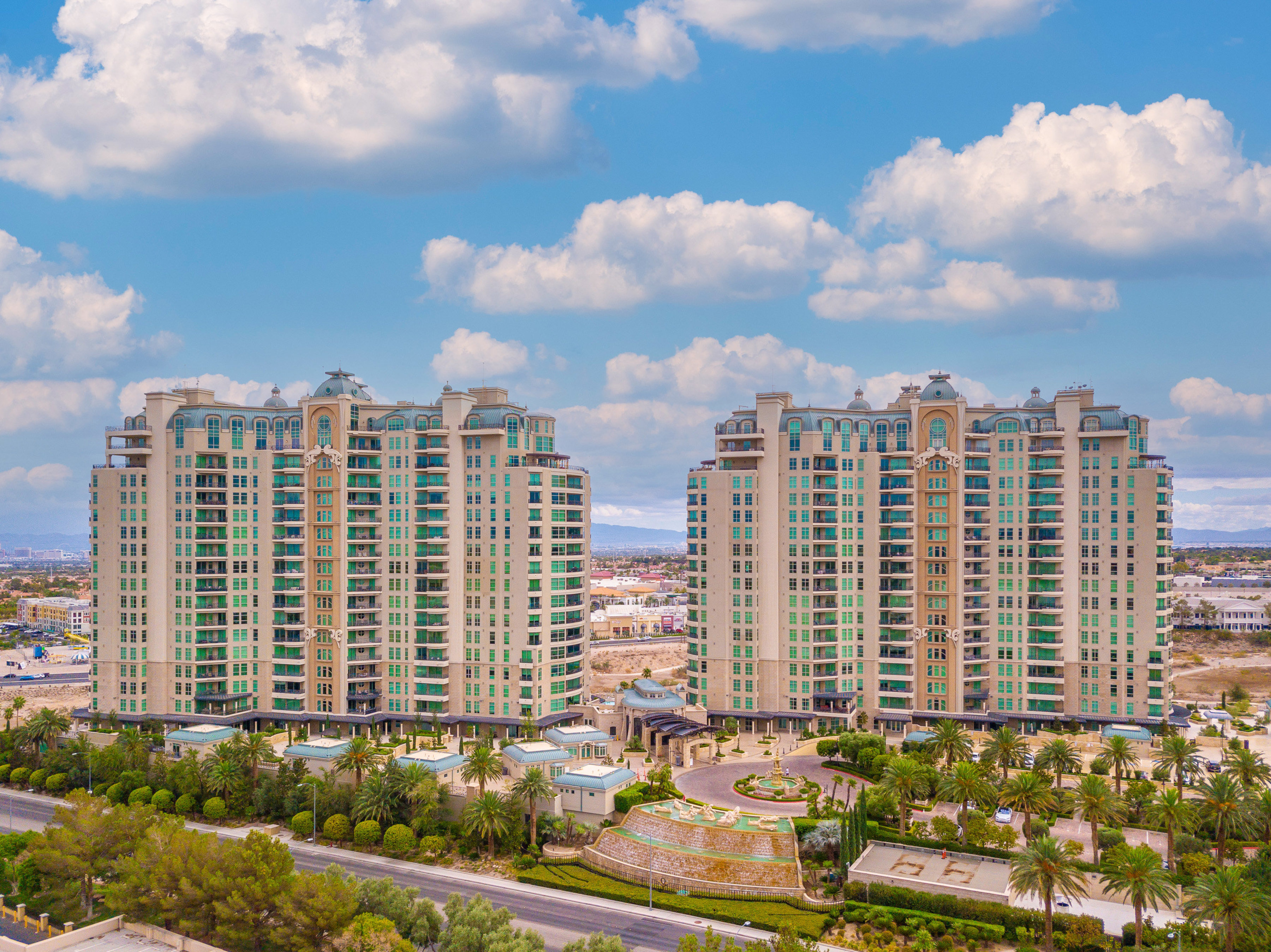  Stunning home at One Queensridge Place - 物件實景